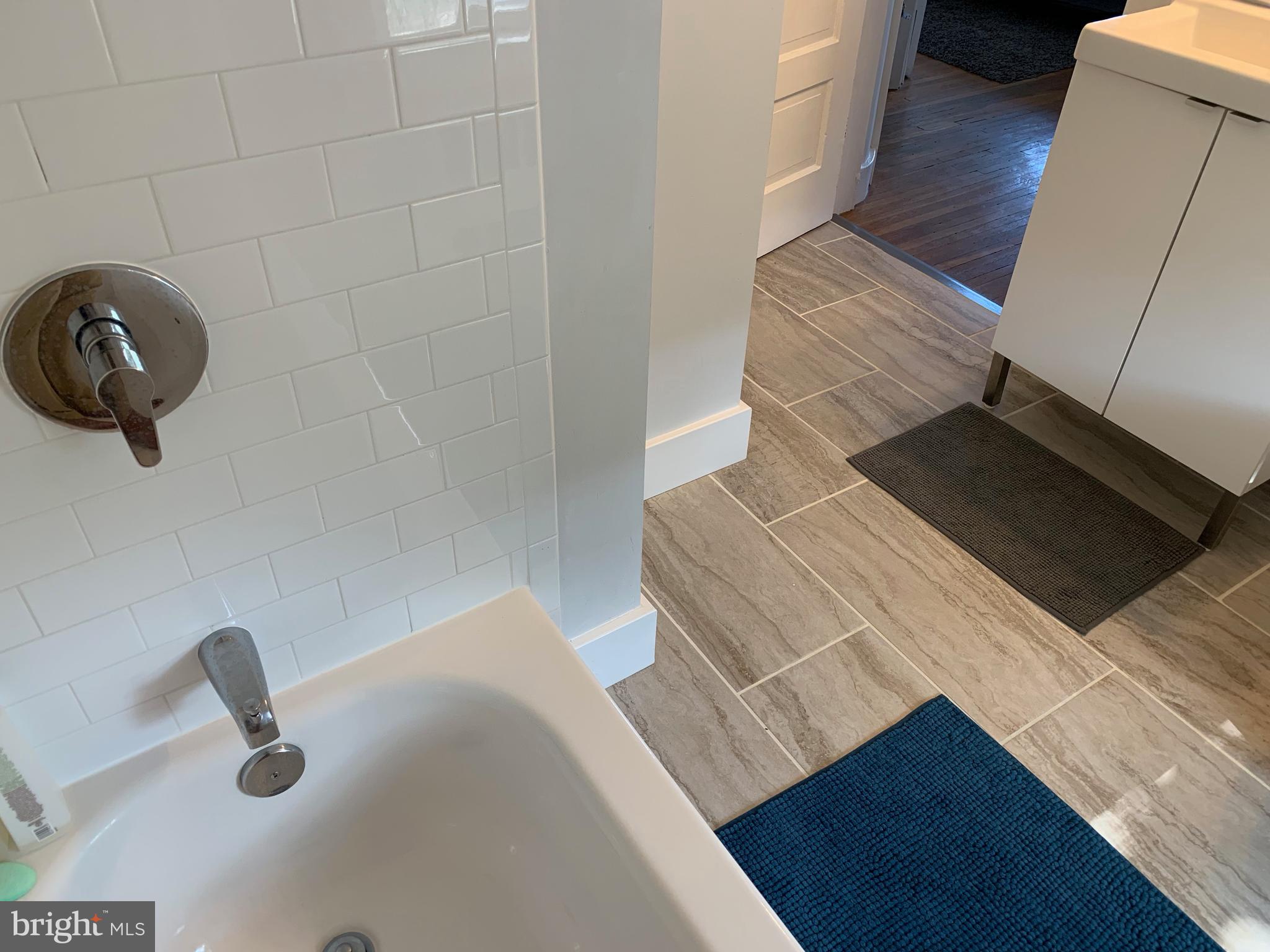 LYON PARK - Residential Lease