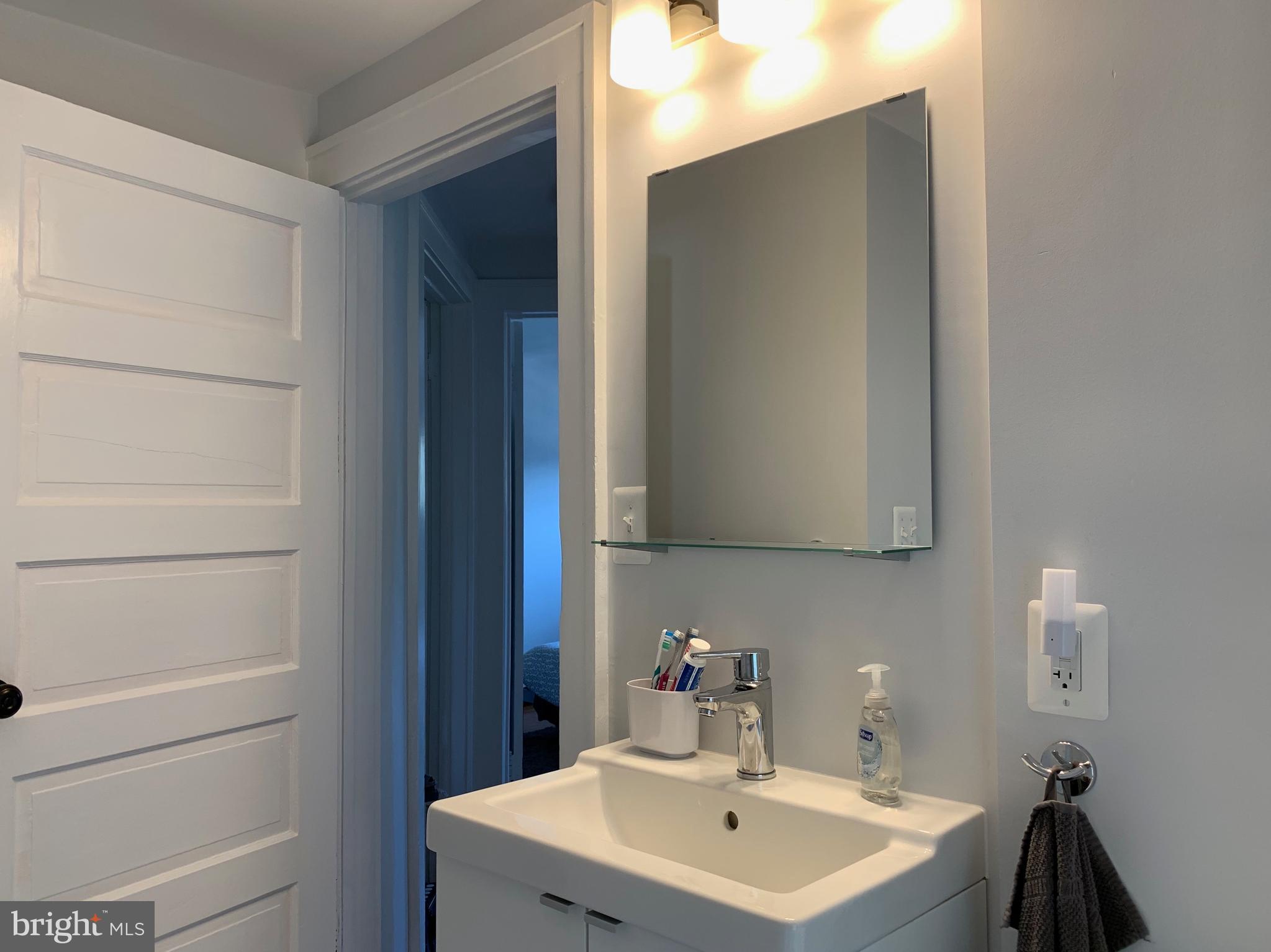 LYON PARK - Residential Lease