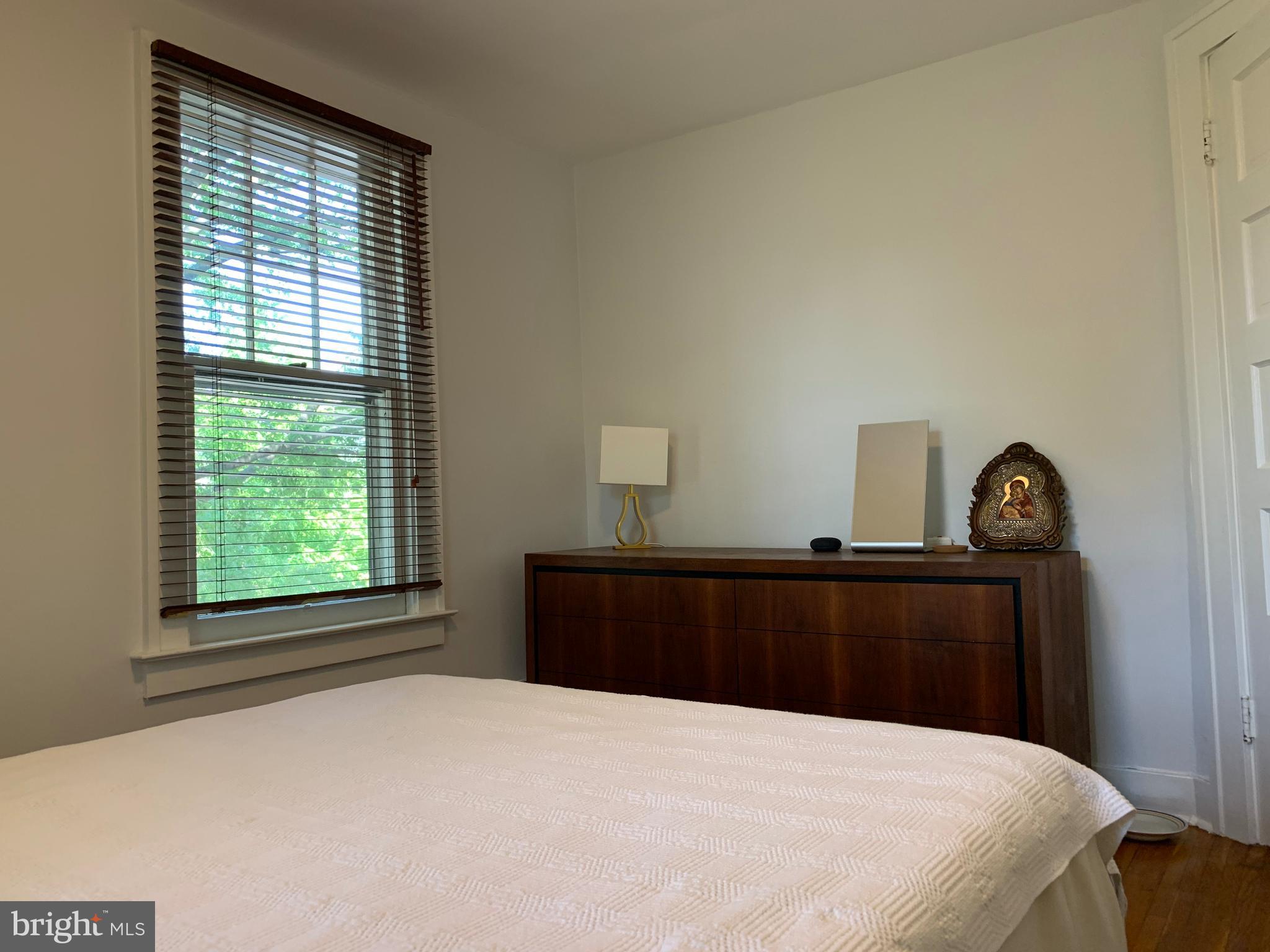 LYON PARK - Residential Lease