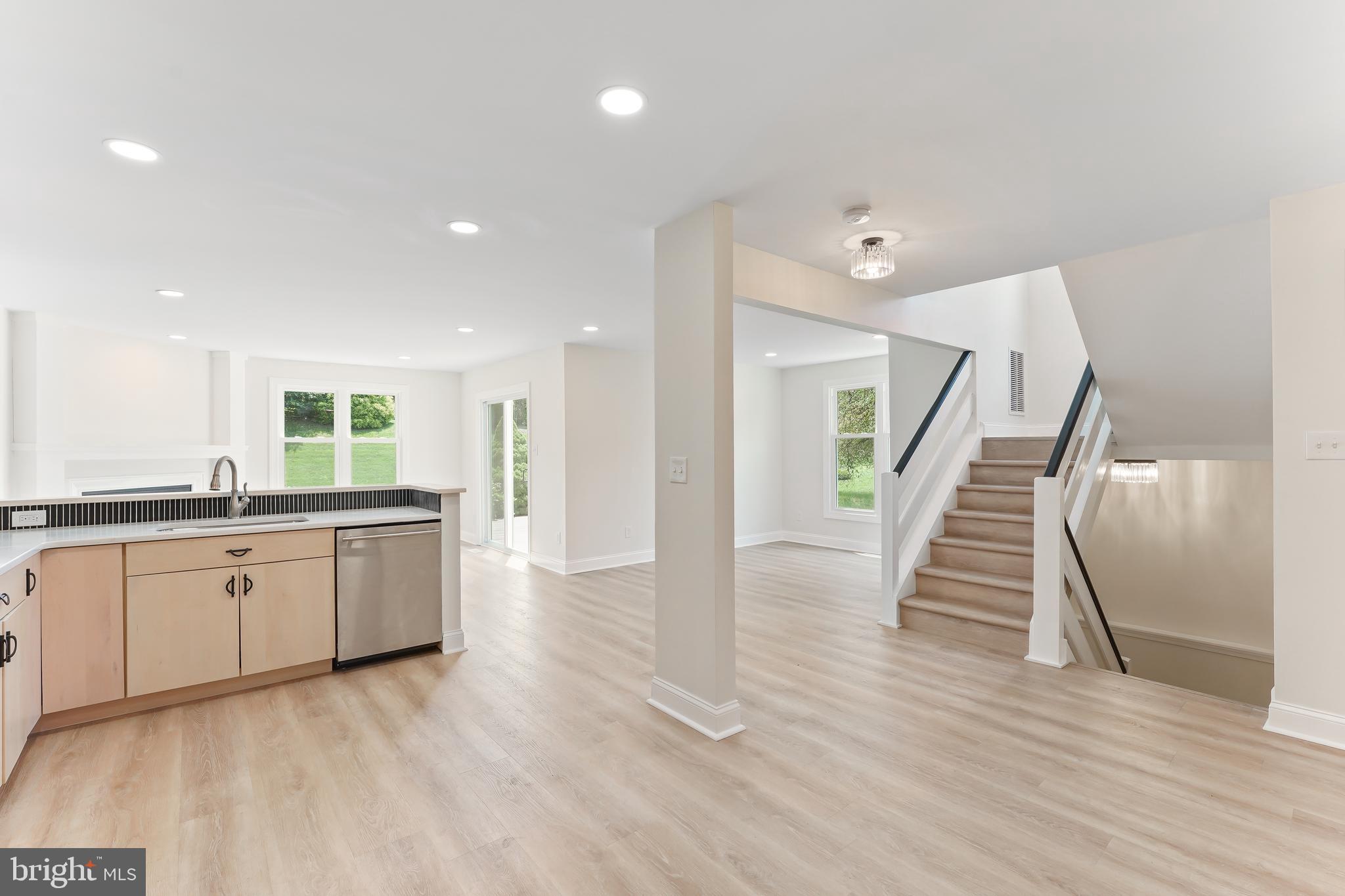 TWIN HILLS - Residential