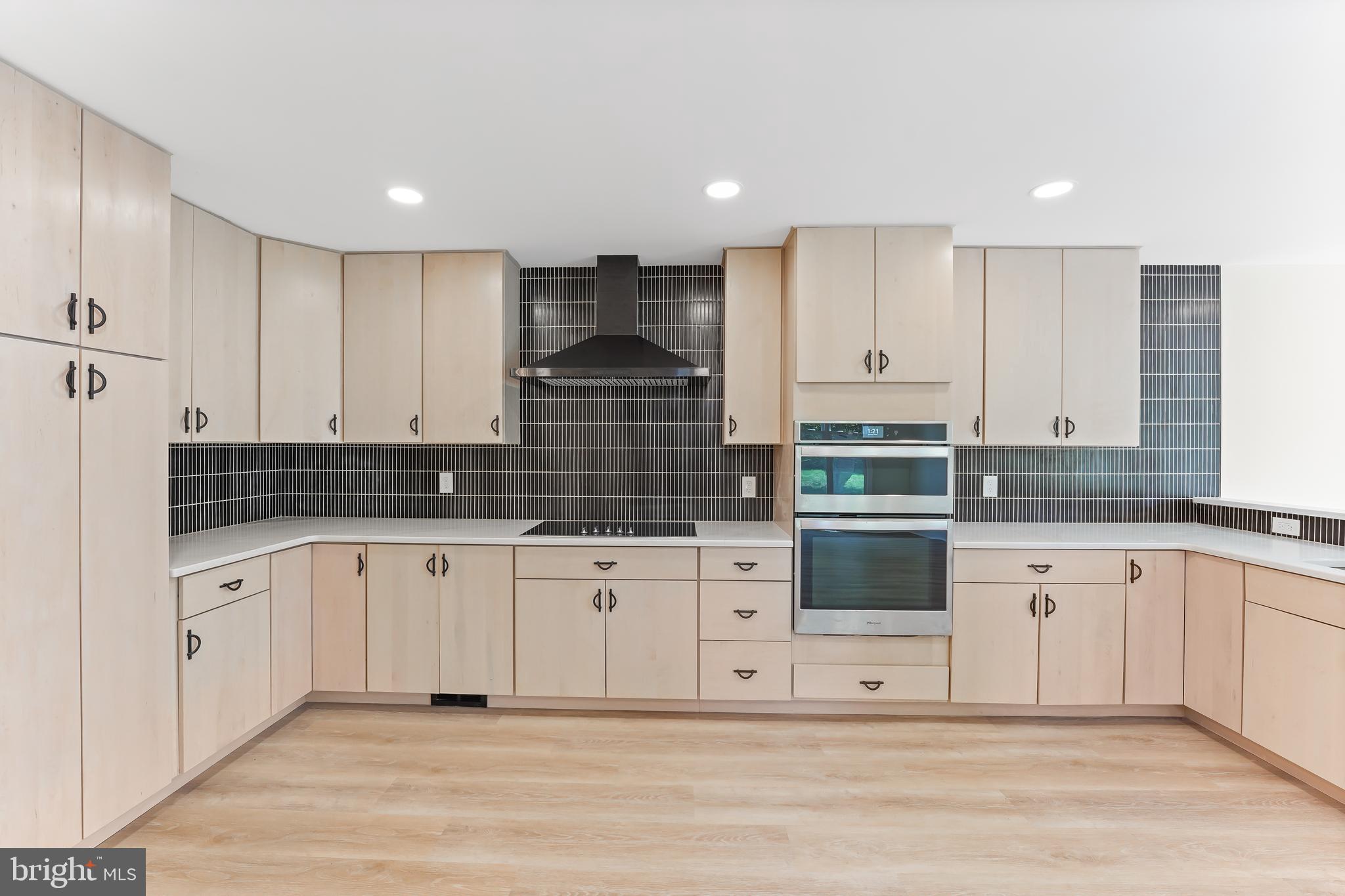 TWIN HILLS - Residential