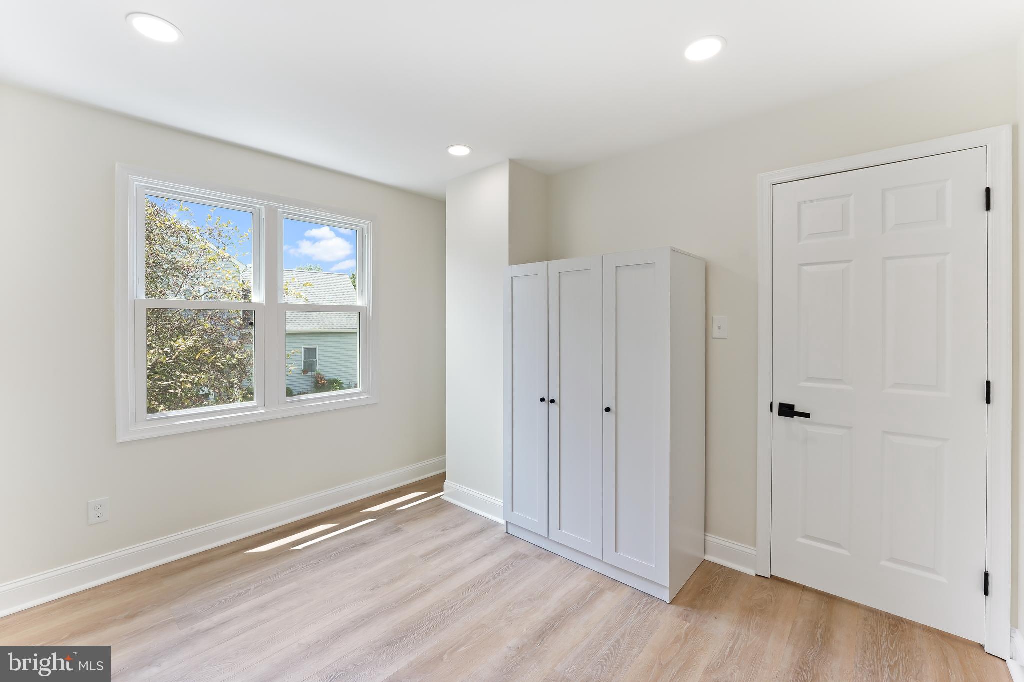 TWIN HILLS - Residential