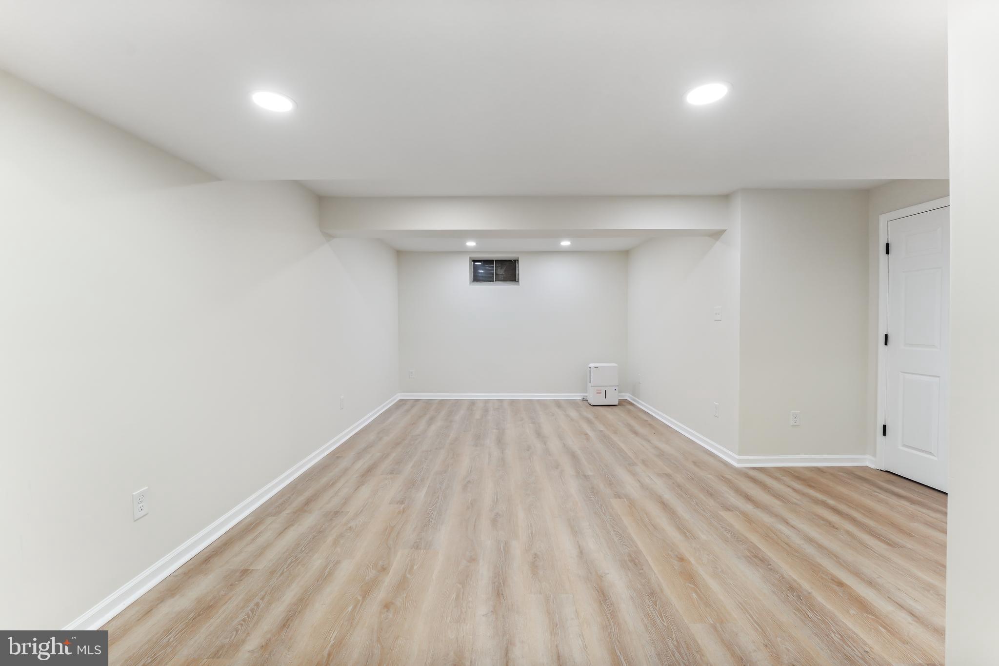 TWIN HILLS - Residential