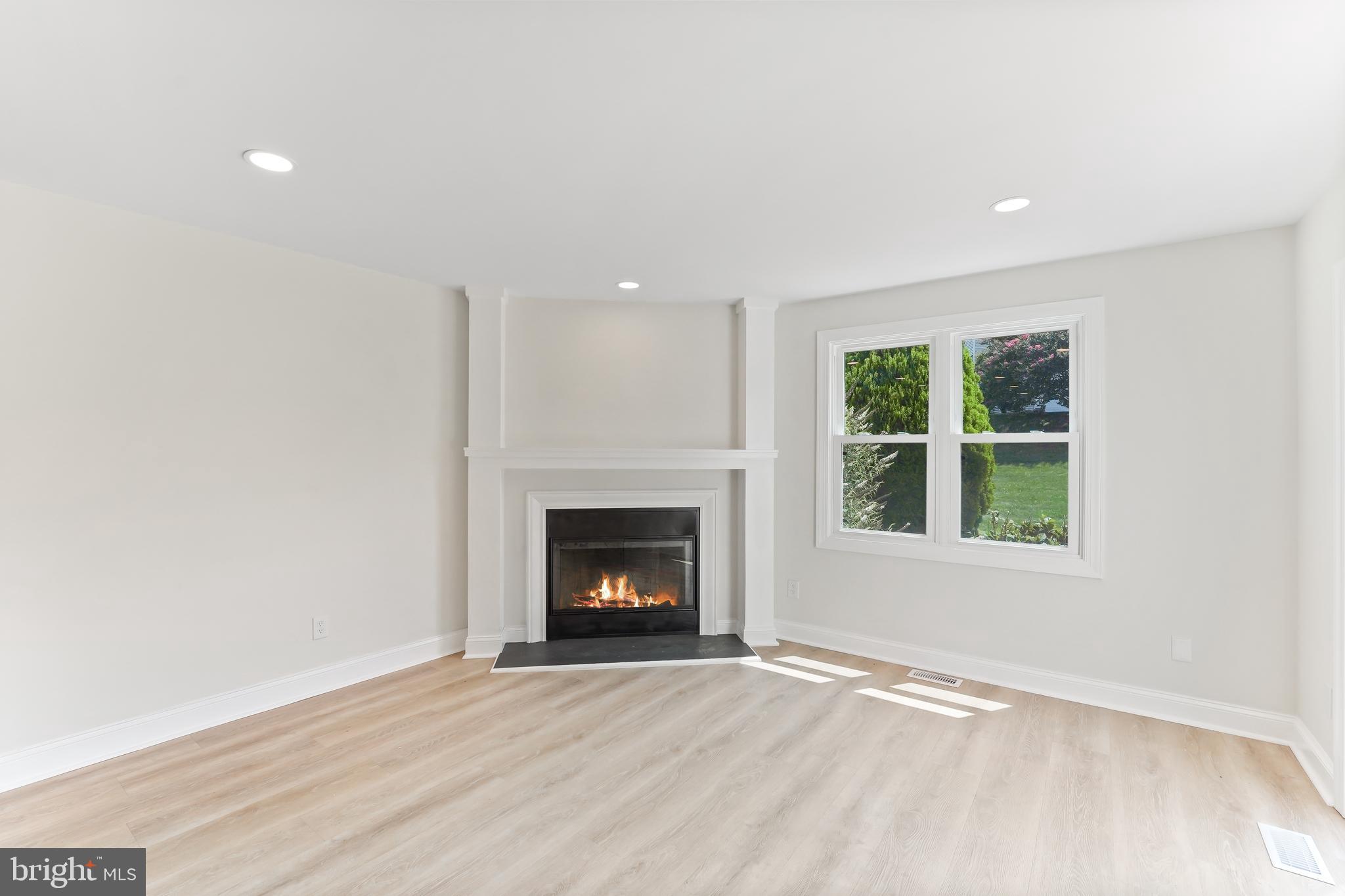 TWIN HILLS - Residential