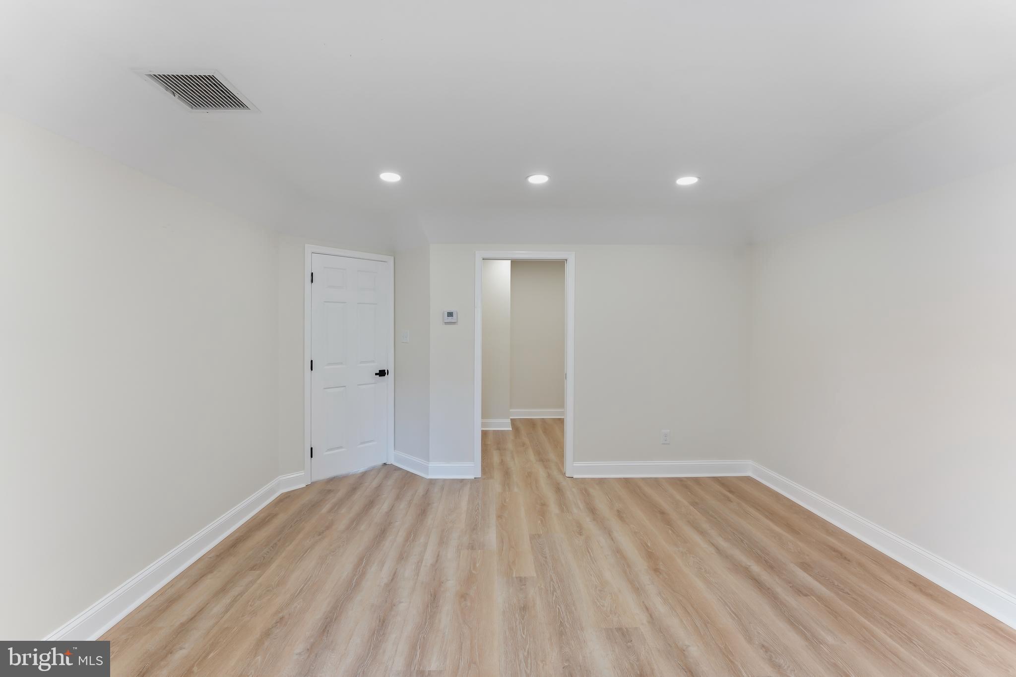 TWIN HILLS - Residential