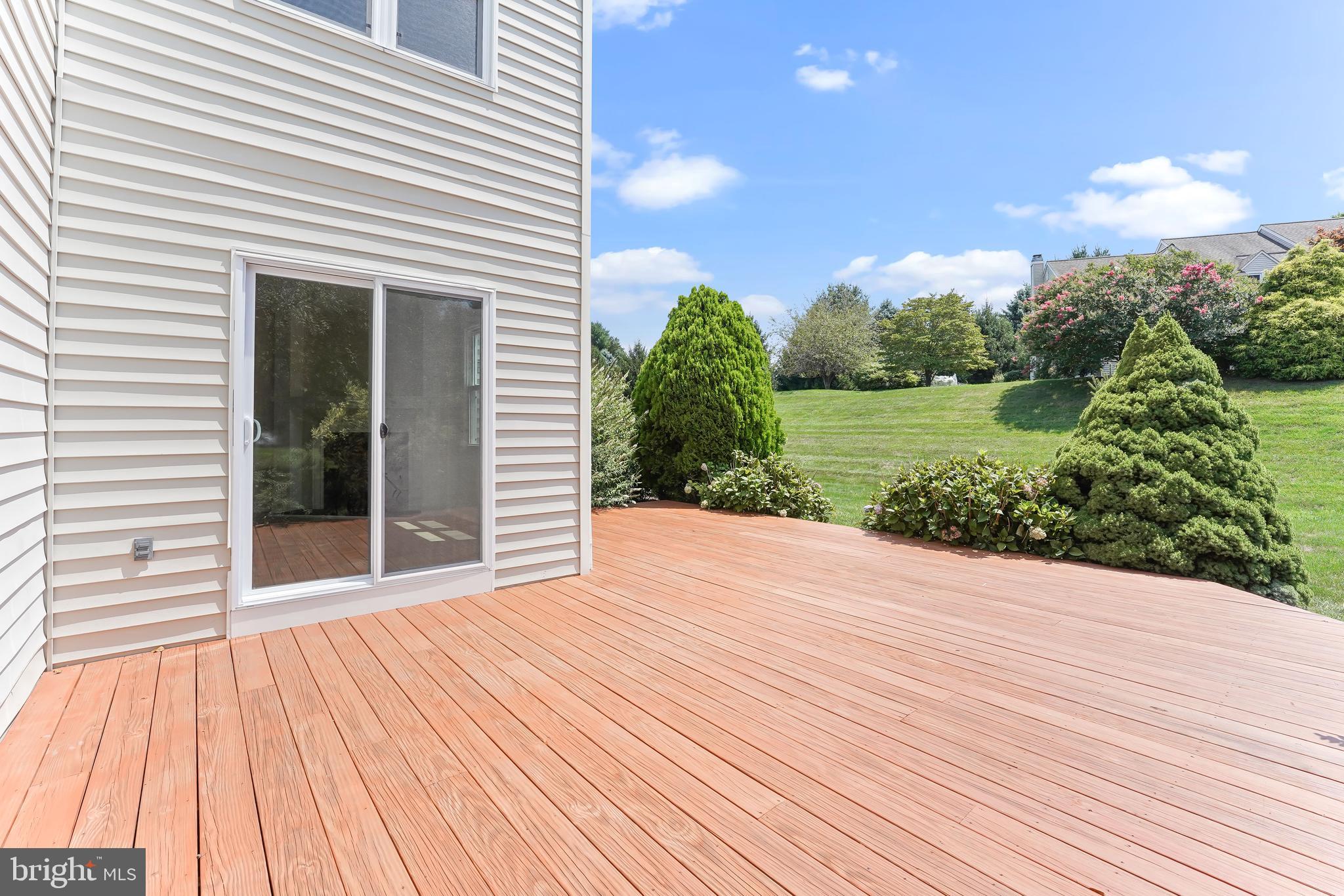 TWIN HILLS - Residential