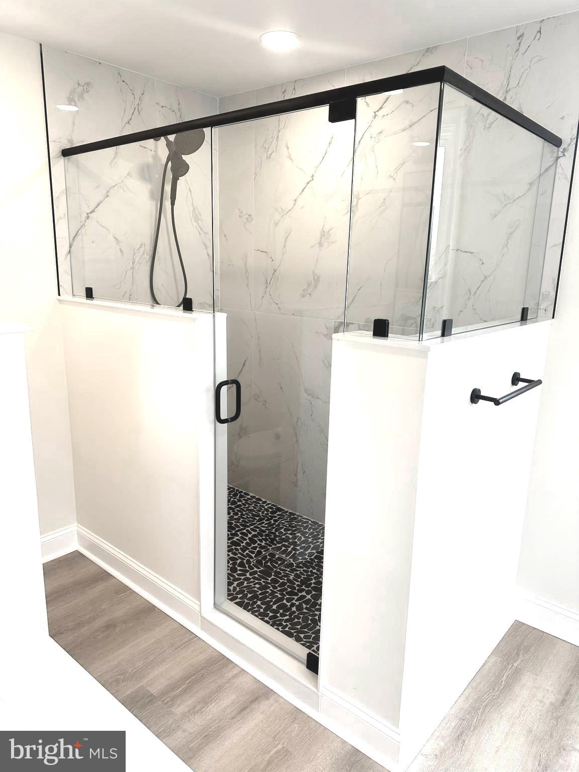 TWIN HILLS - Residential