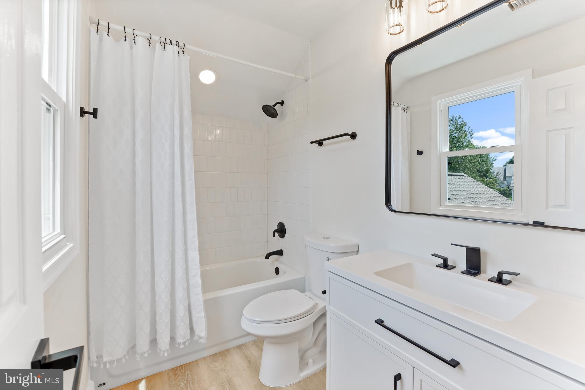 TWIN HILLS - Residential