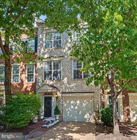 Photo of 109 Martin Lane, ALEXANDRIA, VA 22304 (MLS # VAAX2066478)
