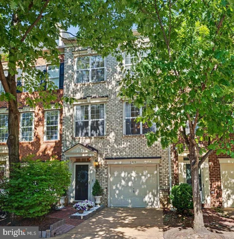 109 Martin Lane, Alexandria, VA MLS: VAAX2066478