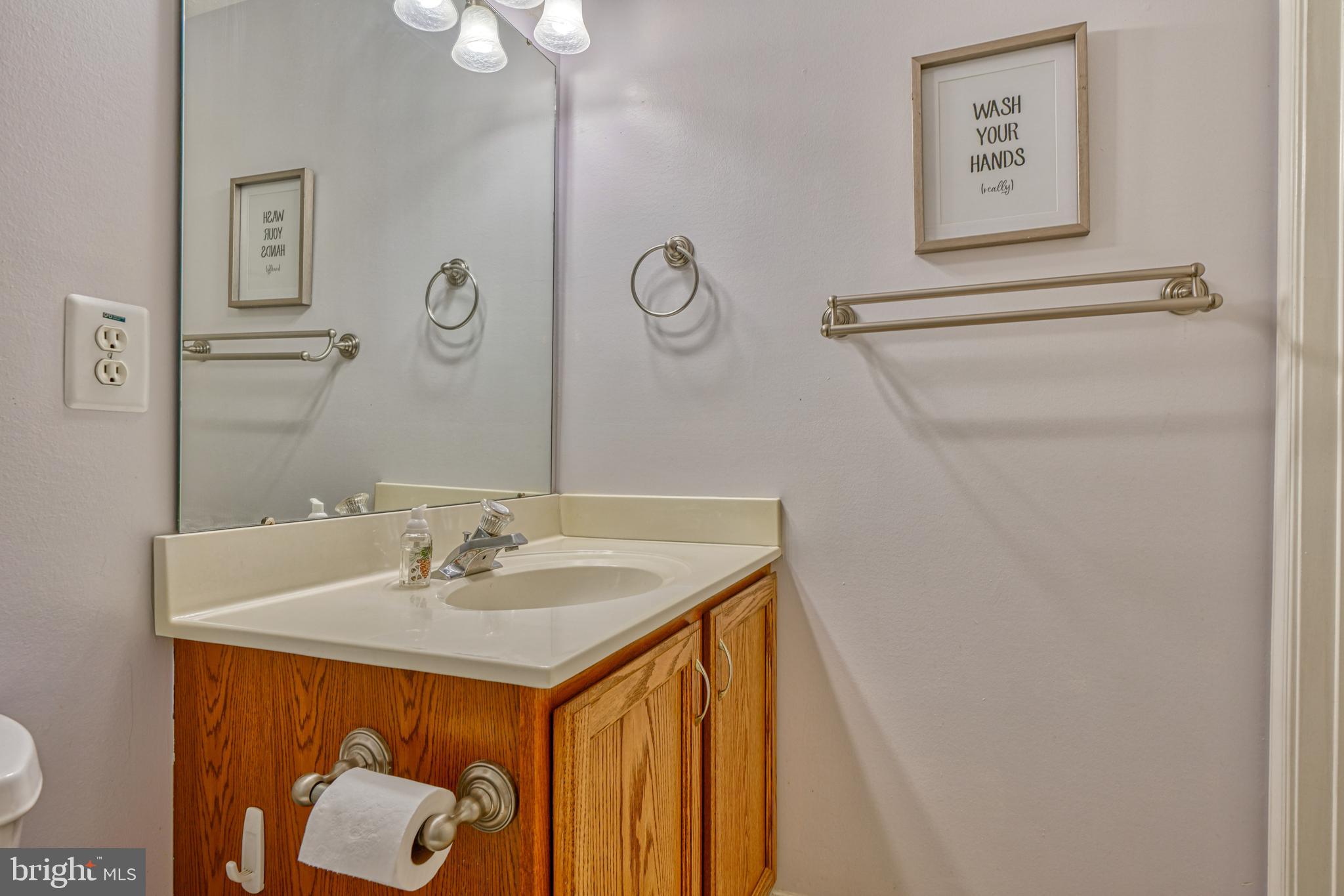 CONSTANT FRIENDSHIP - Residential