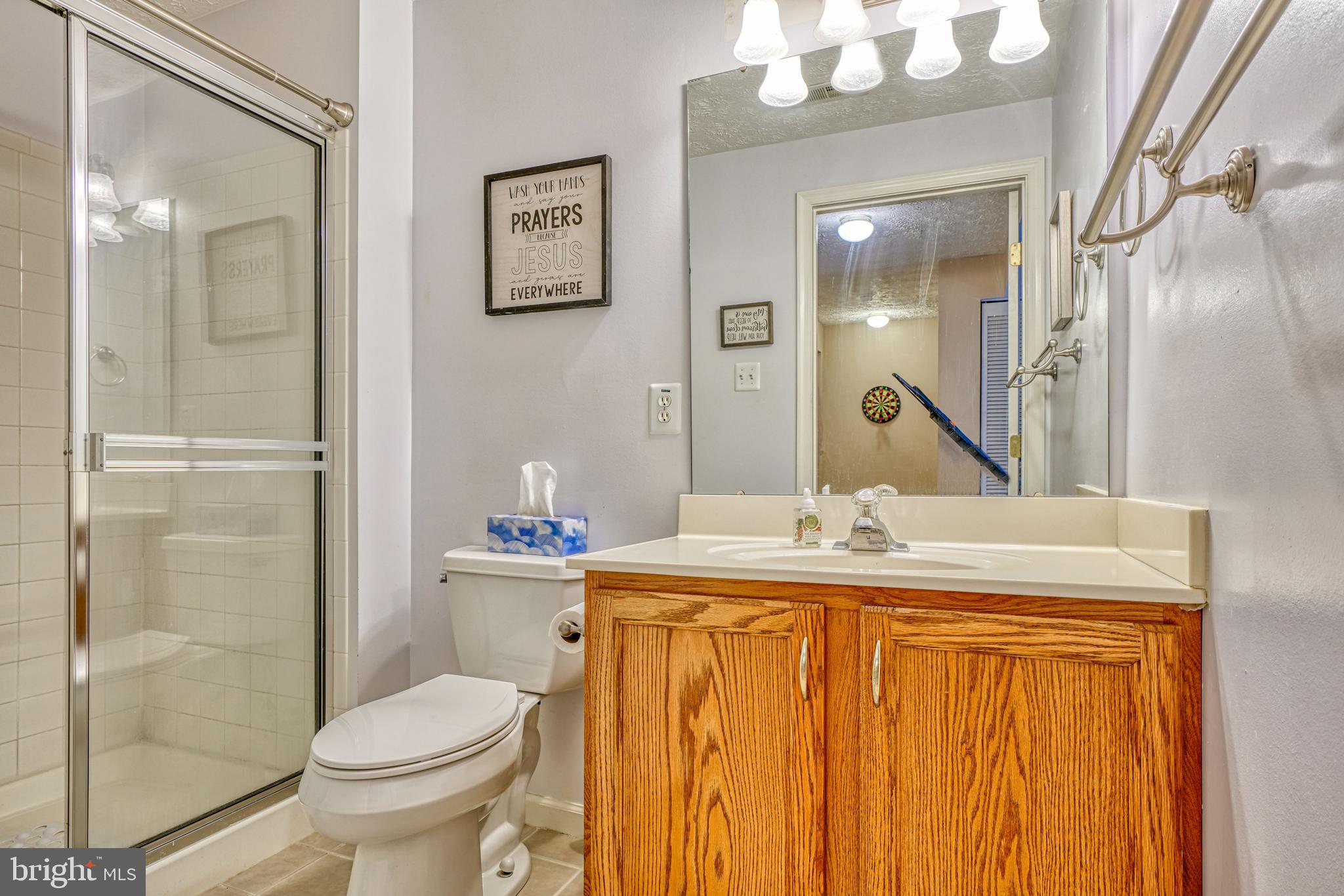 CONSTANT FRIENDSHIP - Residential