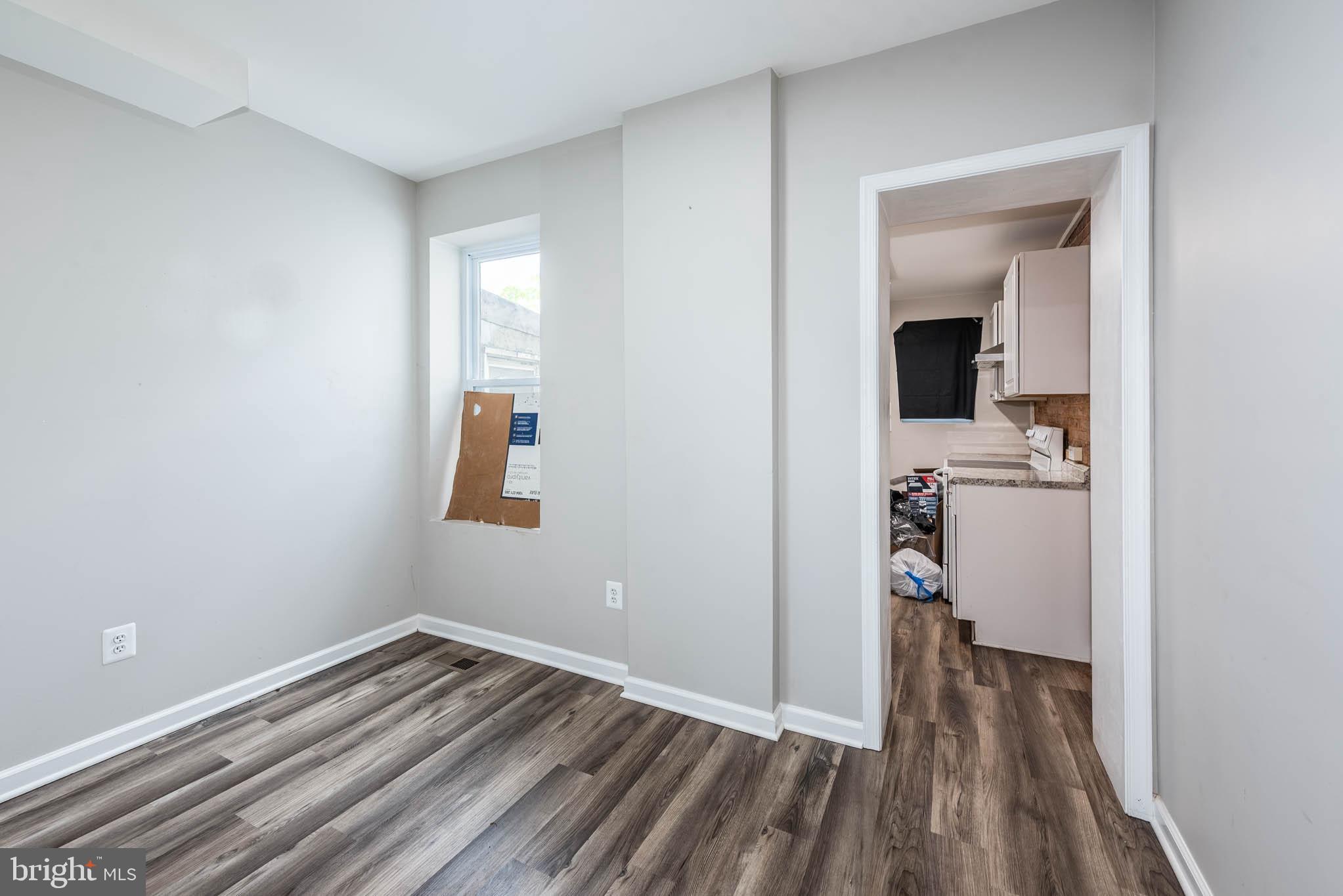 BROADWAY EAST - Residential
