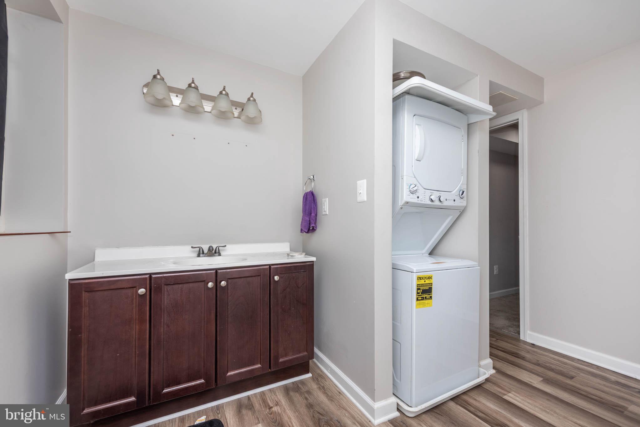 BROADWAY EAST - Residential