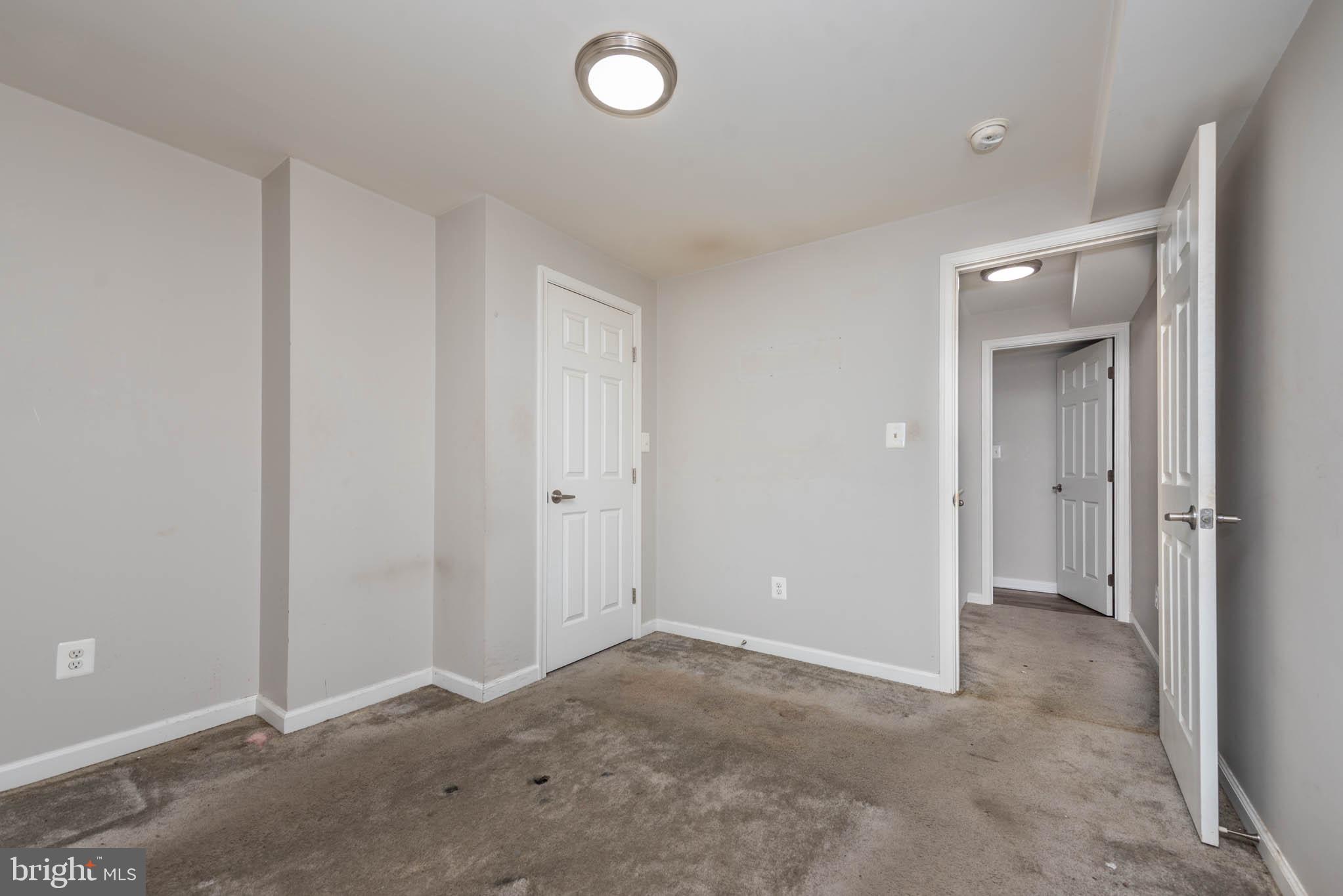 BROADWAY EAST - Residential