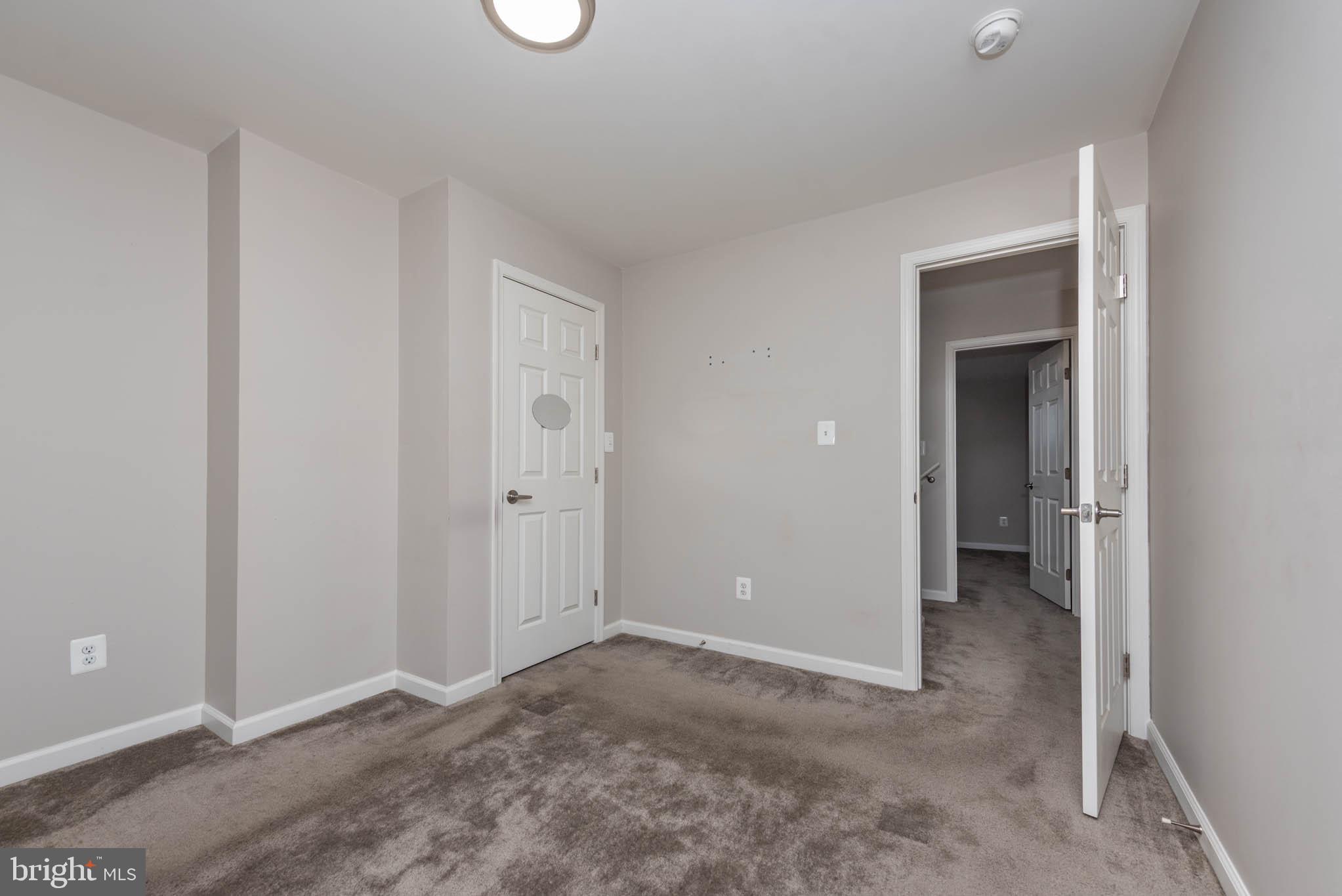 BROADWAY EAST - Residential