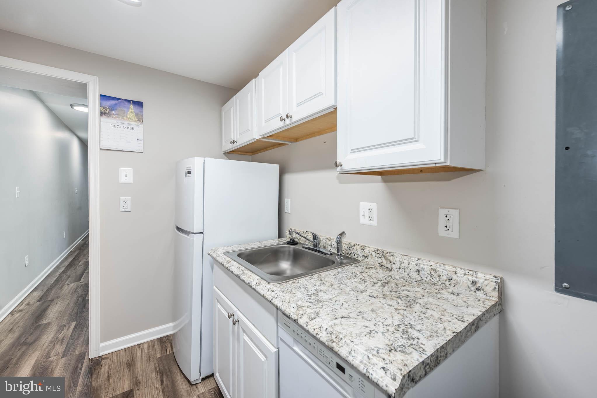 BROADWAY EAST - Residential