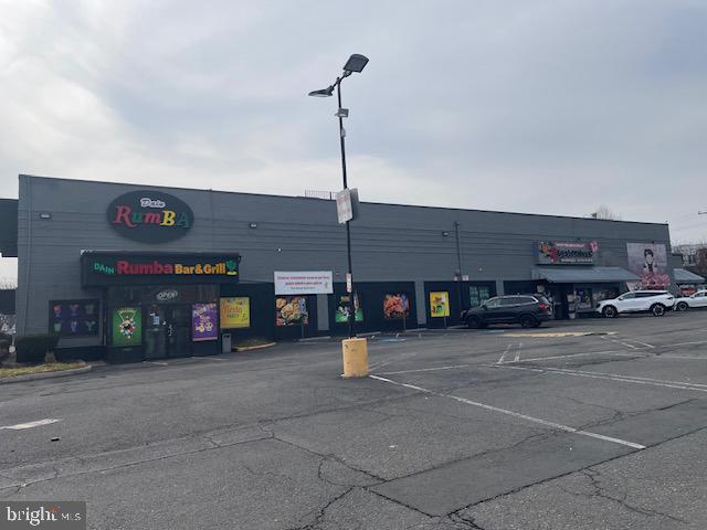 7220 Columbia Pike, Annandale, VA 22003