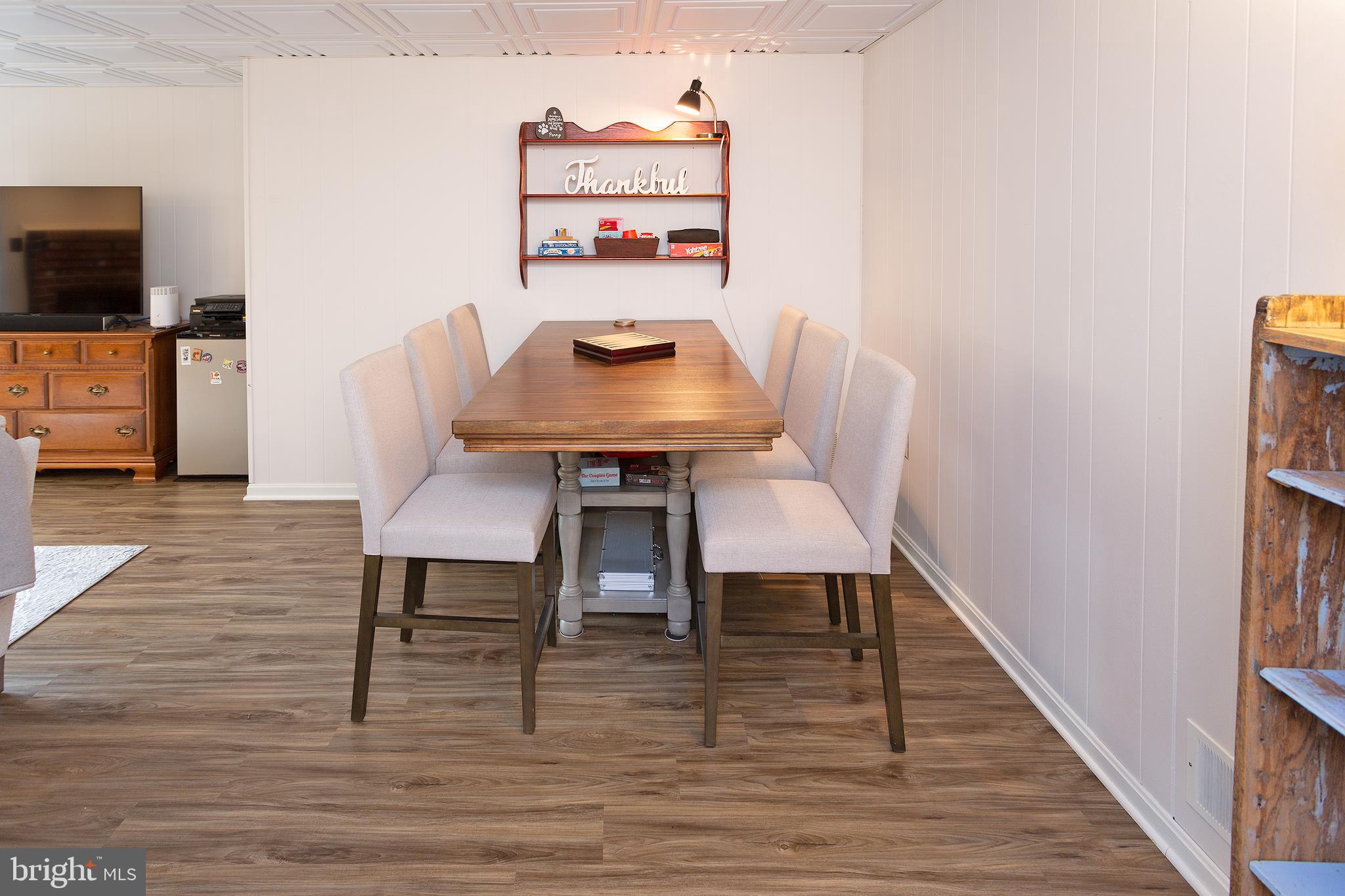 LAFAYETTE VILLAGE - Residential Lease