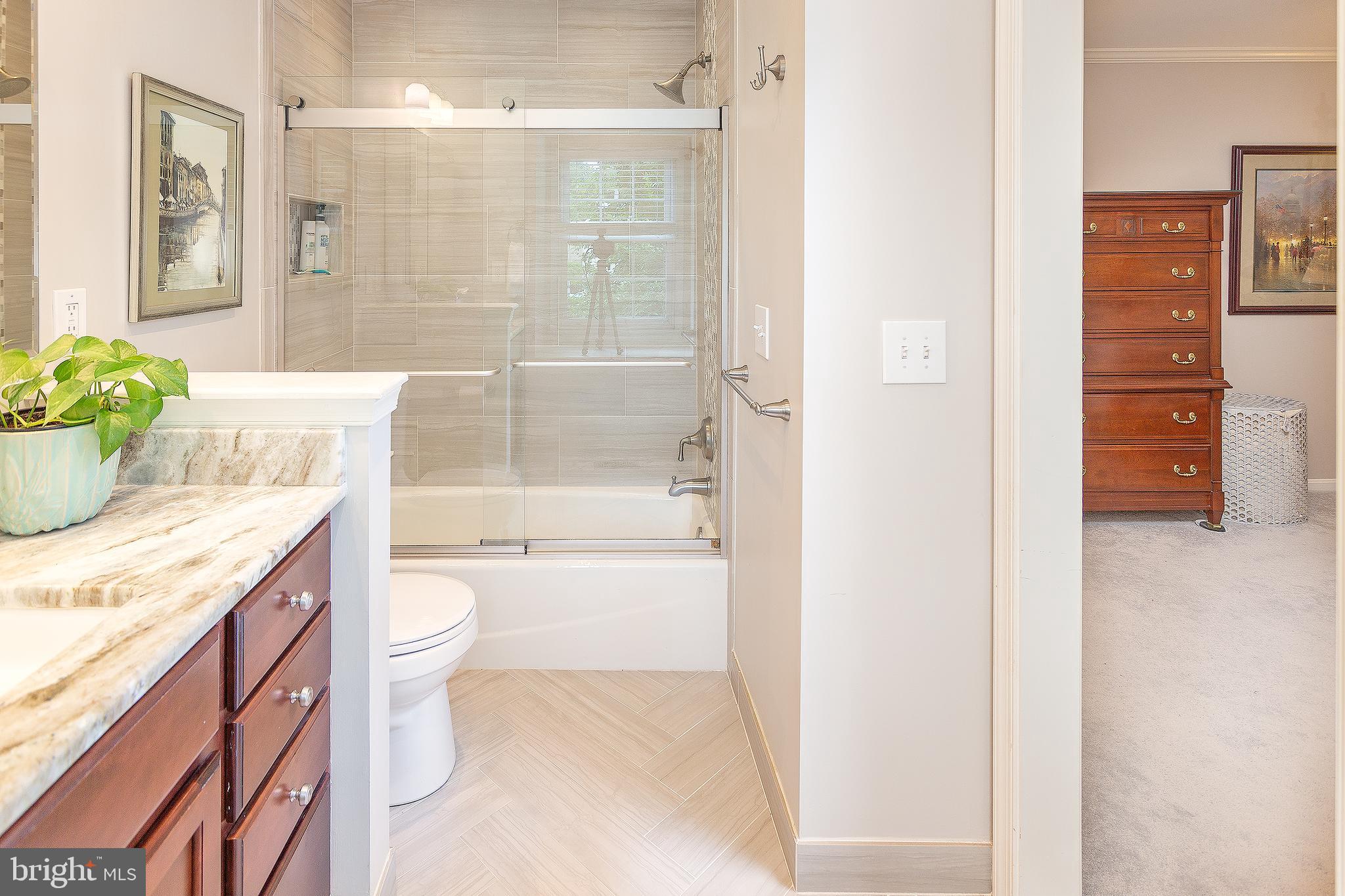 LAFAYETTE VILLAGE - Residential Lease