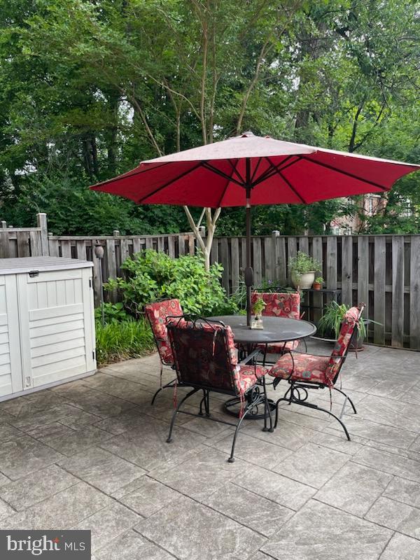 LAFAYETTE VILLAGE - Residential Lease