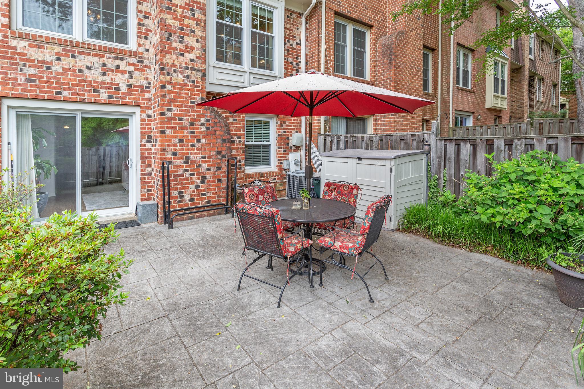 LAFAYETTE VILLAGE - Residential Lease