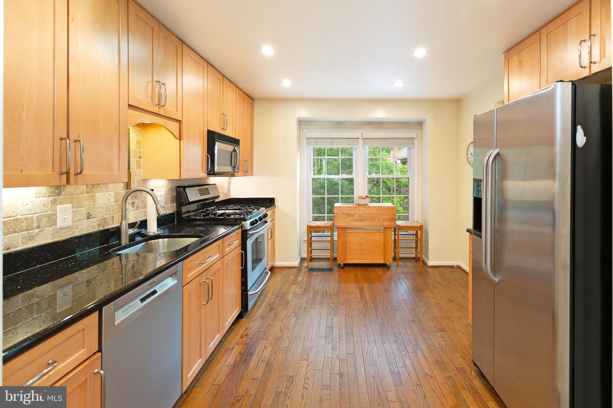 LAFAYETTE VILLAGE - Residential Lease