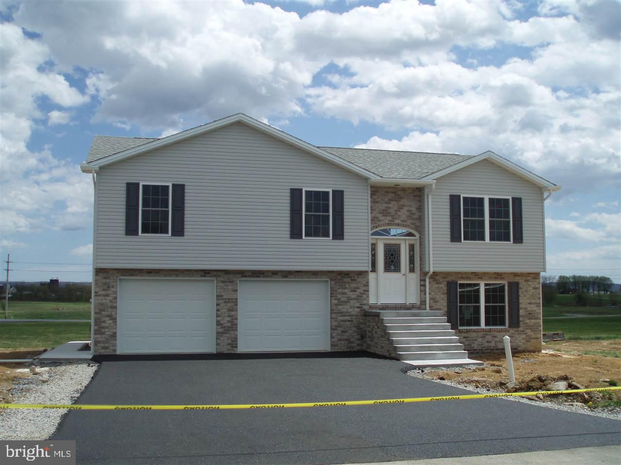 New 3 bedroom, 2.5 bath Bi-level on large lot in Thornwood. Features include CA/heat pump and a finished lower level family room. There is a $100 initiation fee due at settlement for HOA. Seller is a PA licensed Associate Broker.