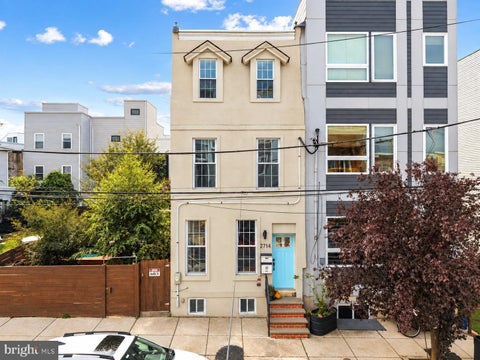 Townhouse For Sale - 2714 W Cabot Street<br/> PHILADELPHIA, PA 19121