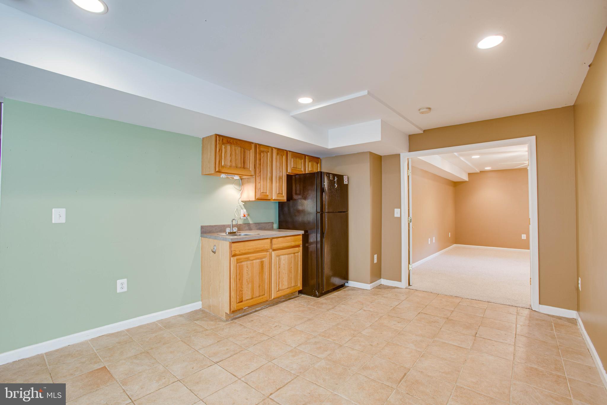 ROYAL OAKS - Residential