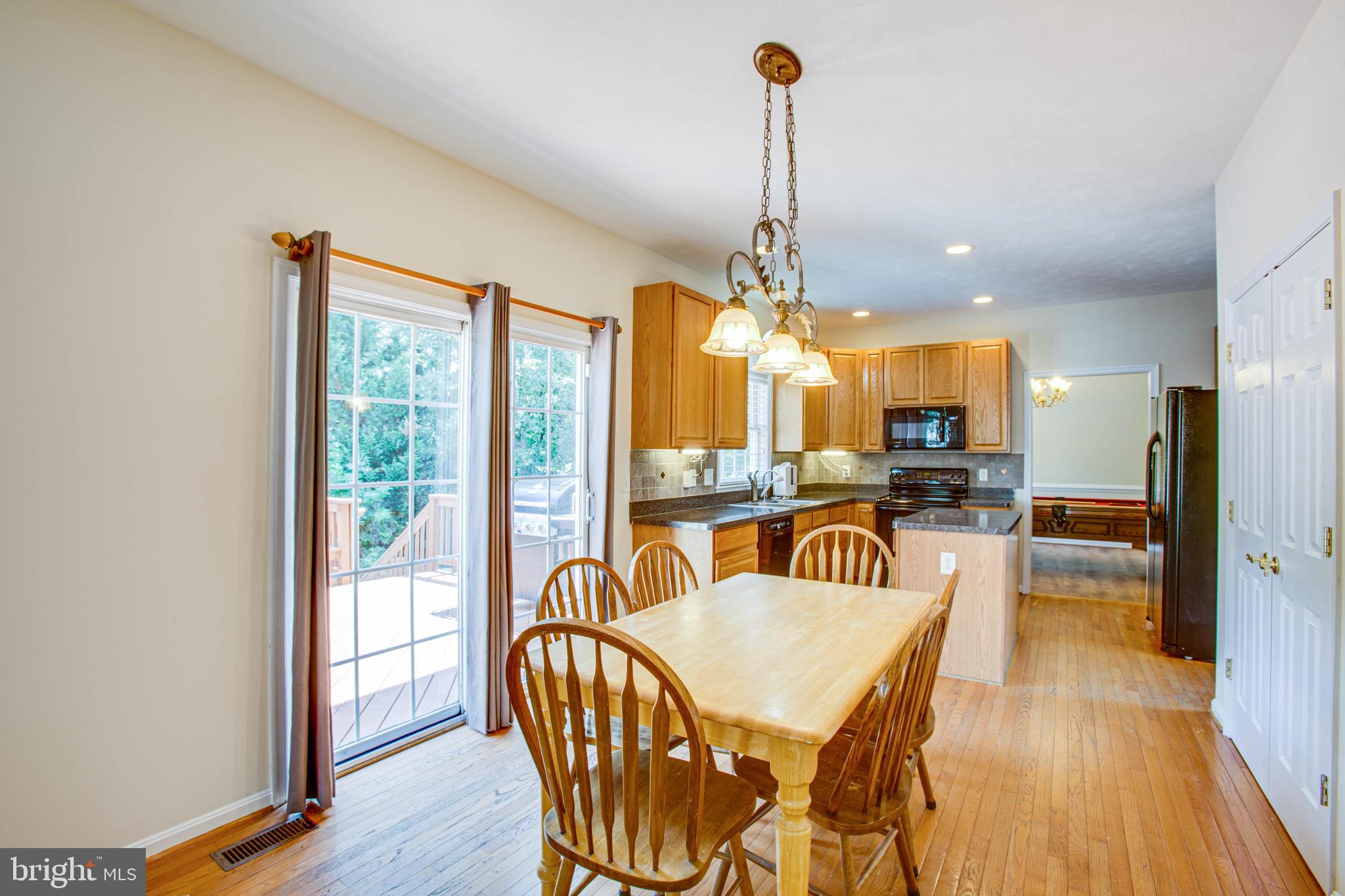 ROYAL OAKS - Residential