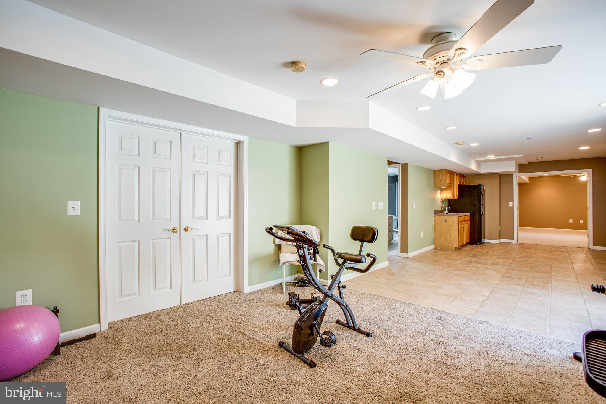 ROYAL OAKS - Residential