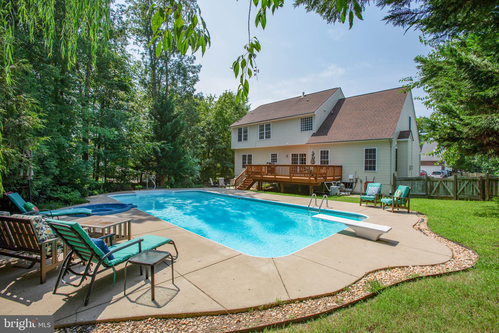 ROYAL OAKS - Residential