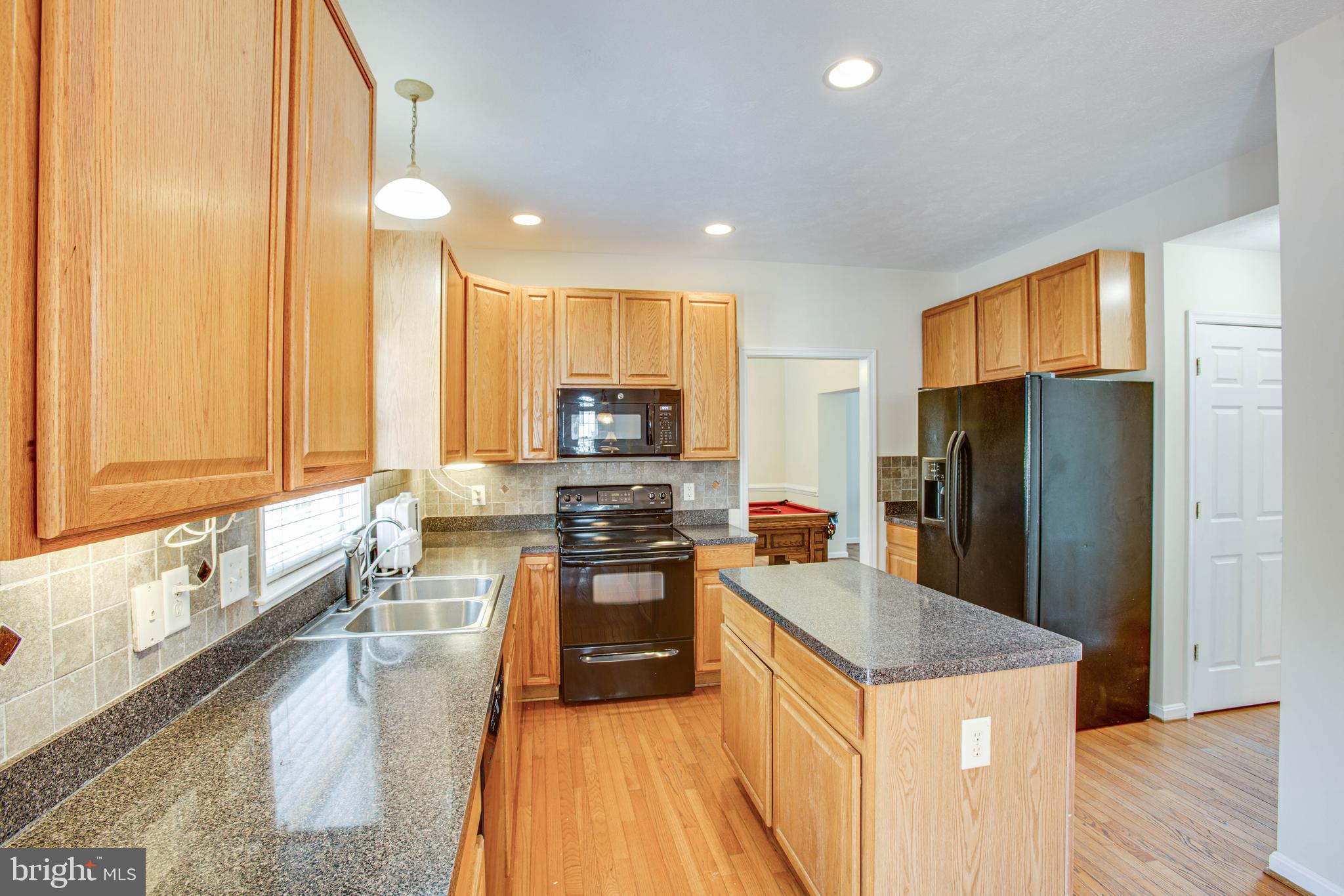 ROYAL OAKS - Residential