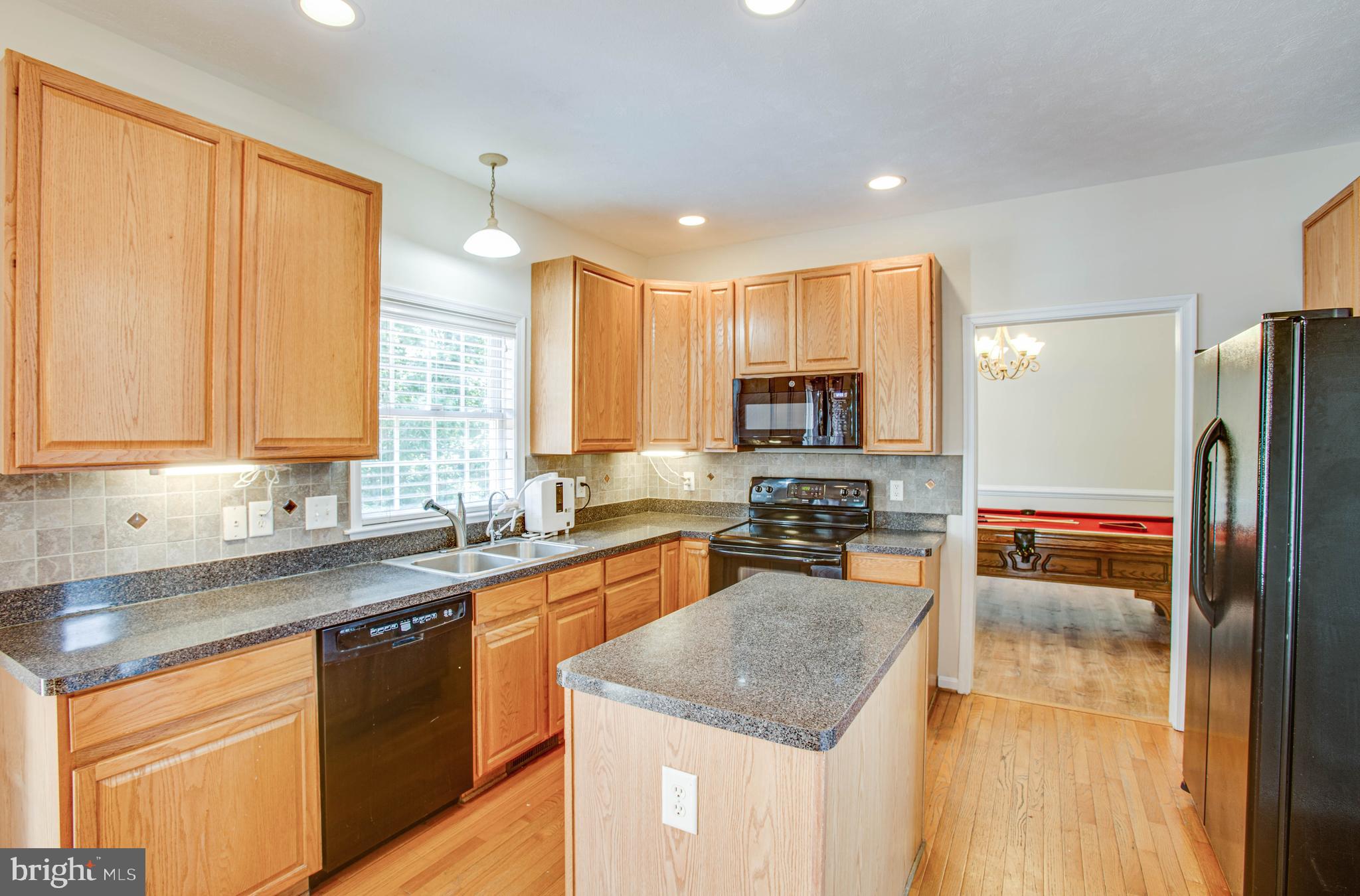 ROYAL OAKS - Residential