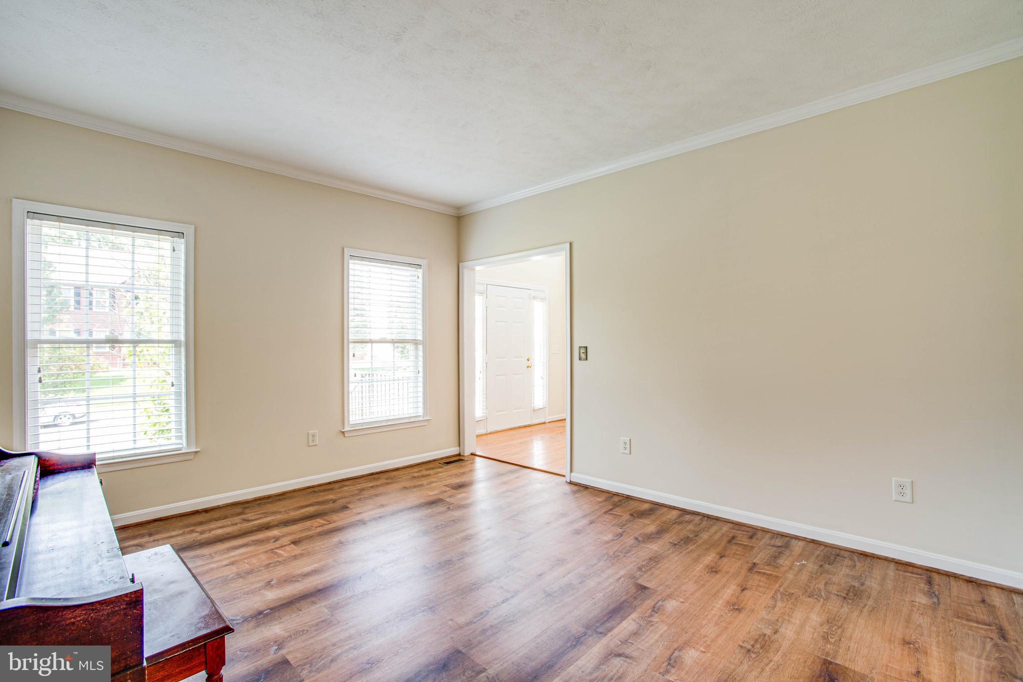 ROYAL OAKS - Residential