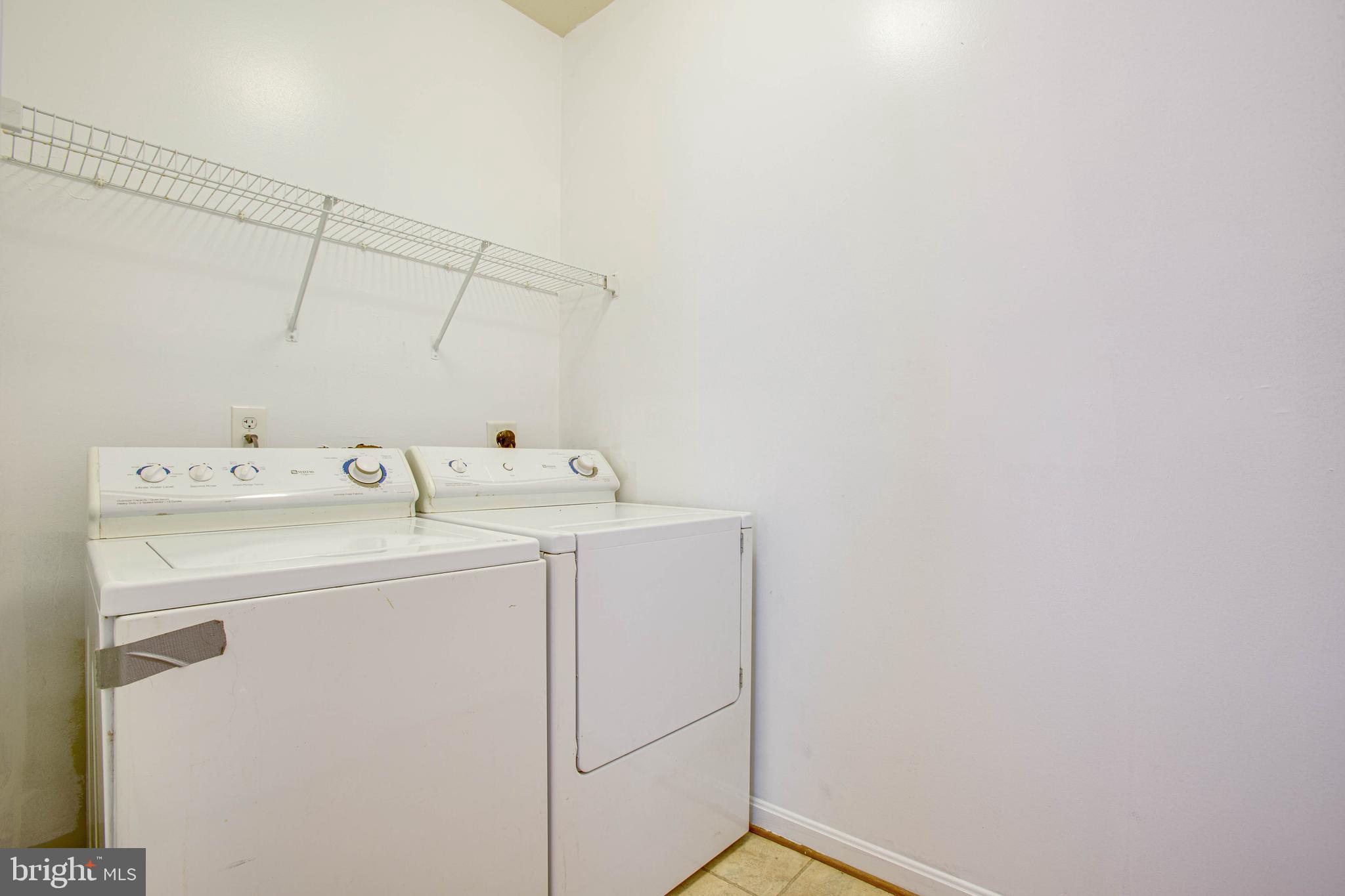 ROYAL OAKS - Residential