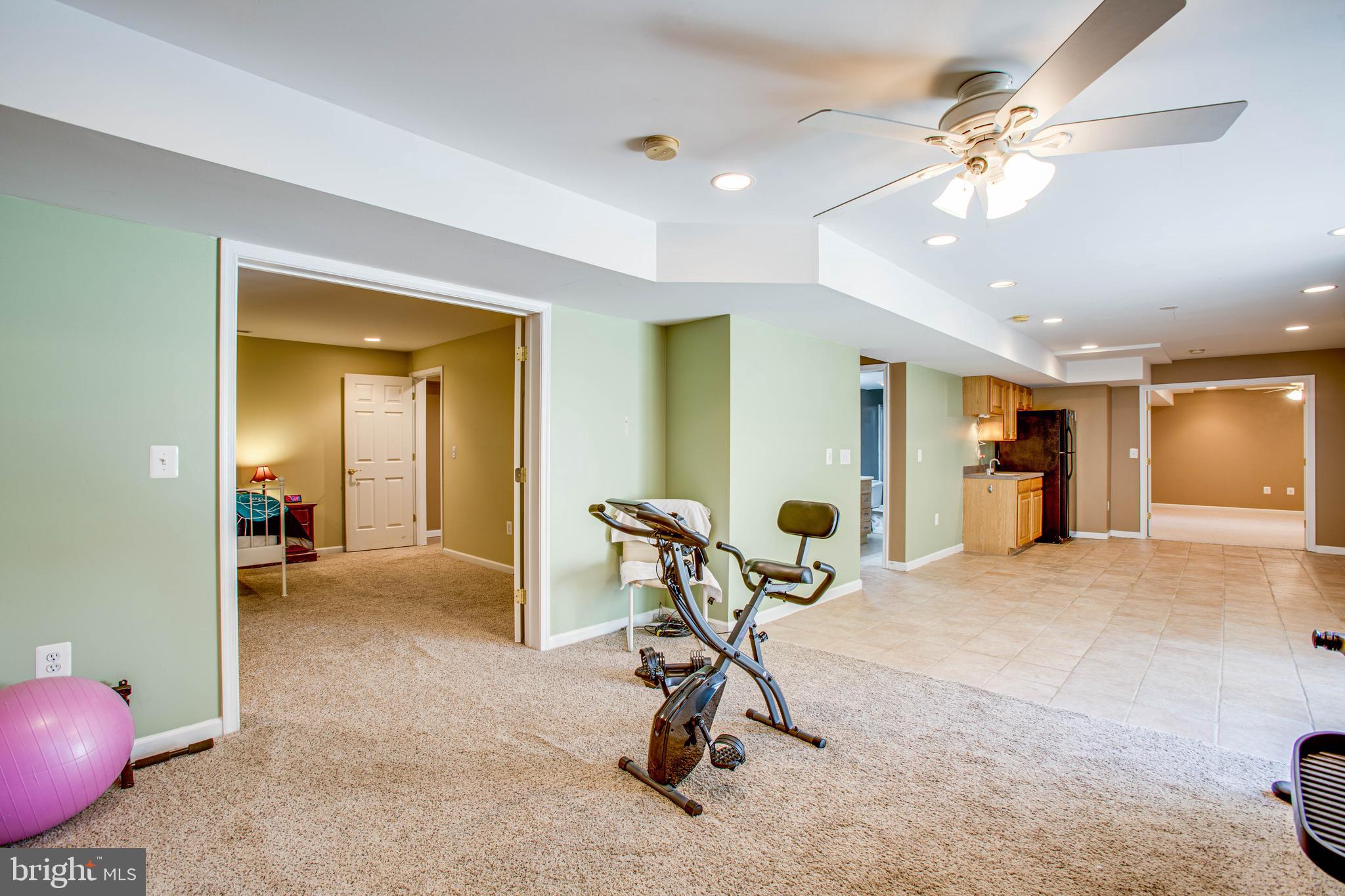 ROYAL OAKS - Residential