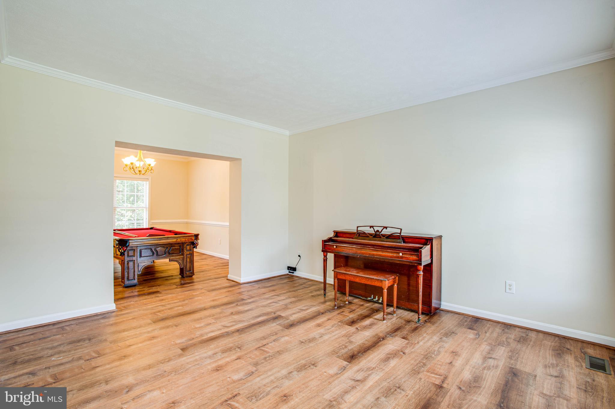 ROYAL OAKS - Residential