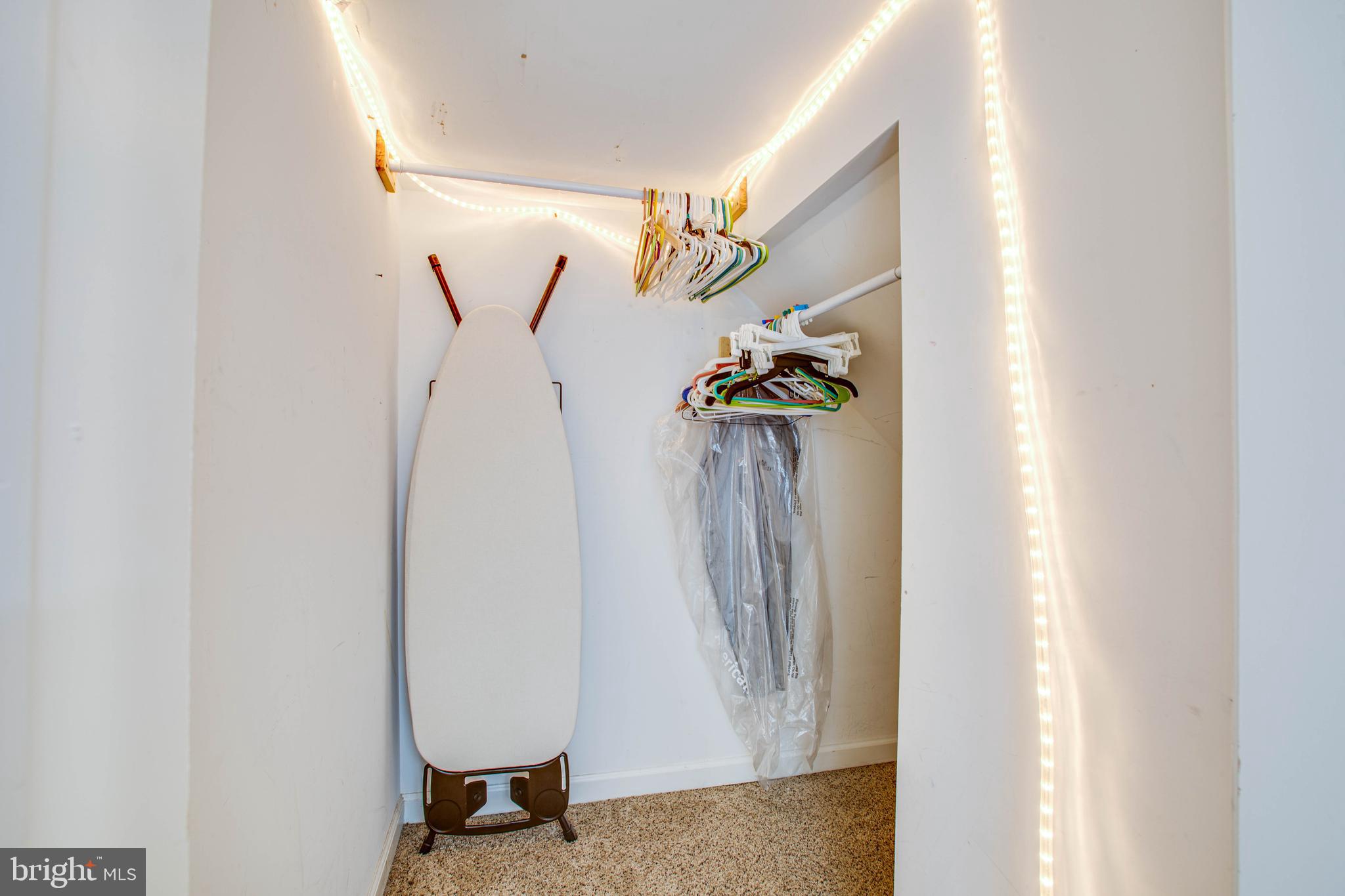 ROYAL OAKS - Residential