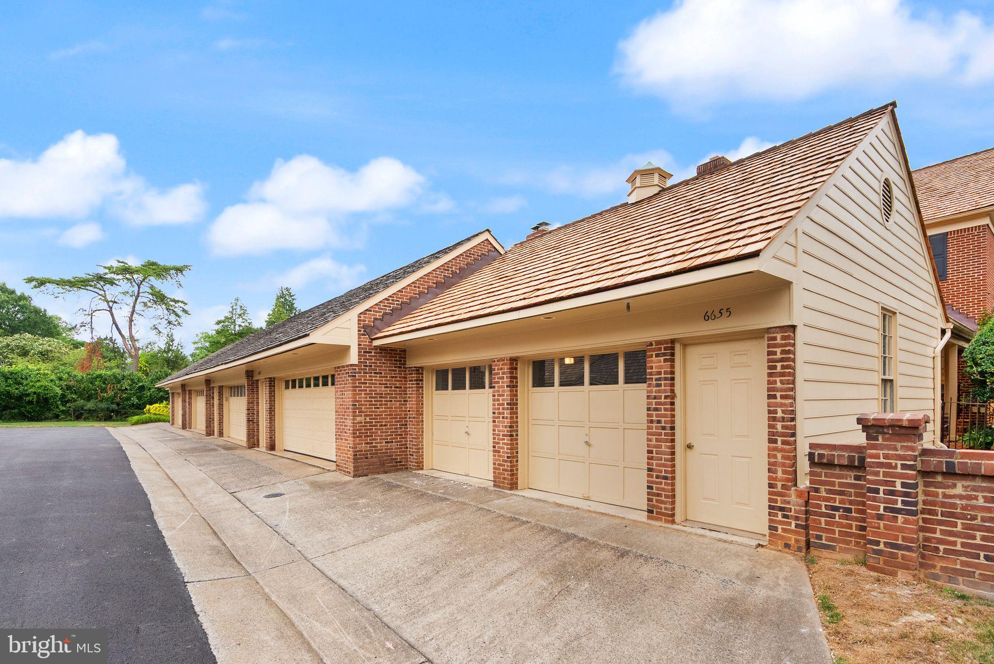 MADISON OF MCLEAN - Residential