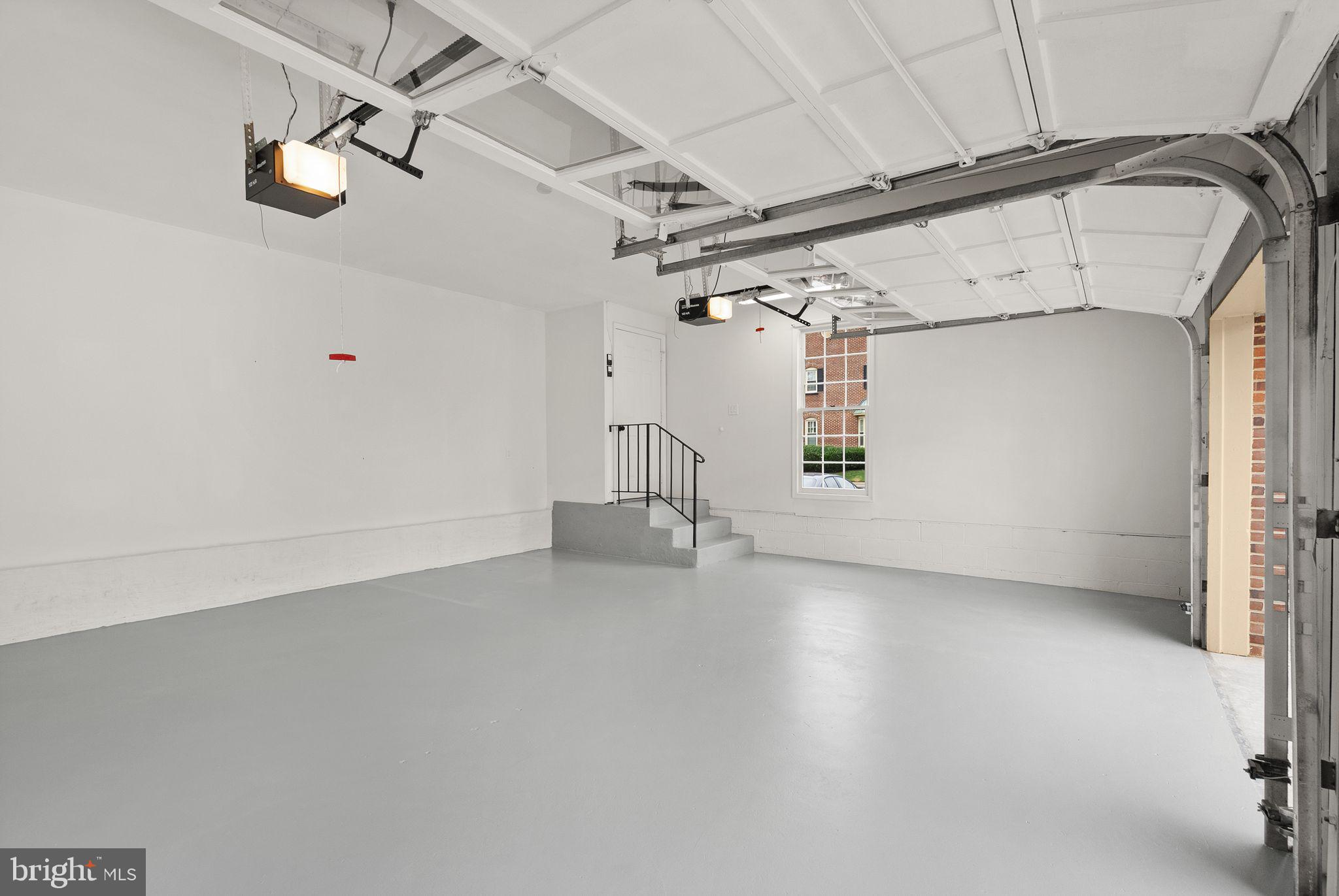 MADISON OF MCLEAN - Residential