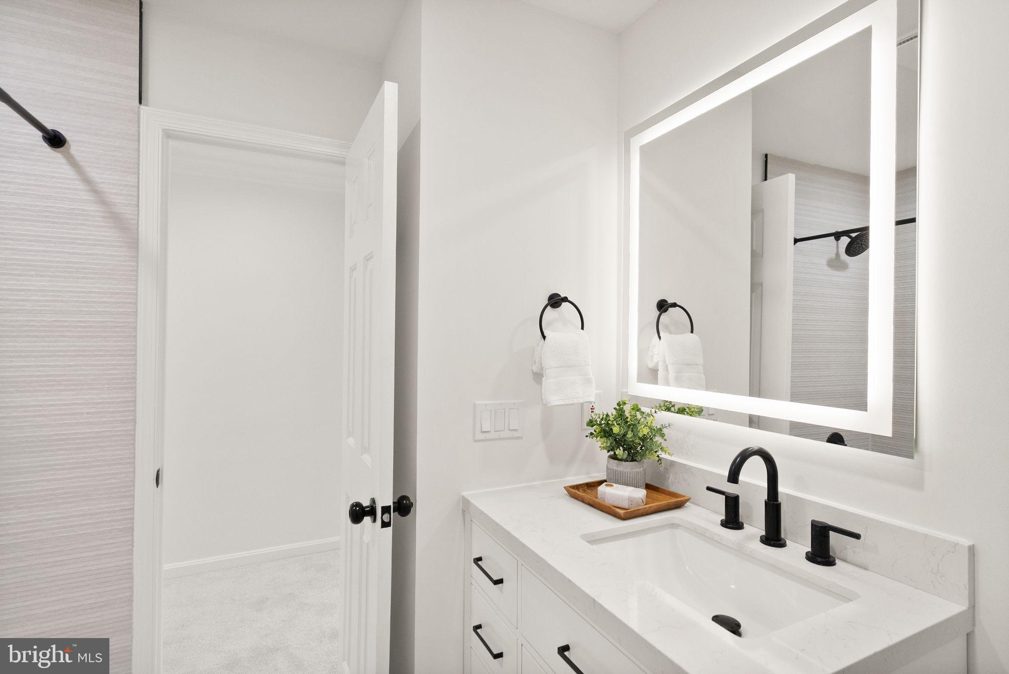 MADISON OF MCLEAN - Residential