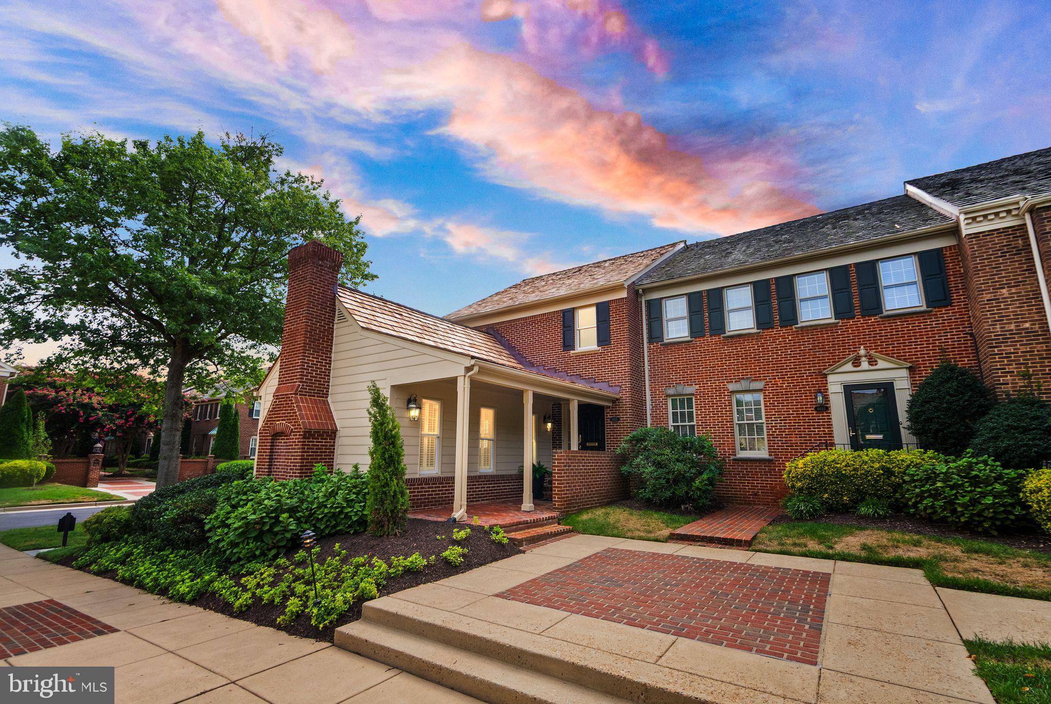 MADISON OF MCLEAN - Residential