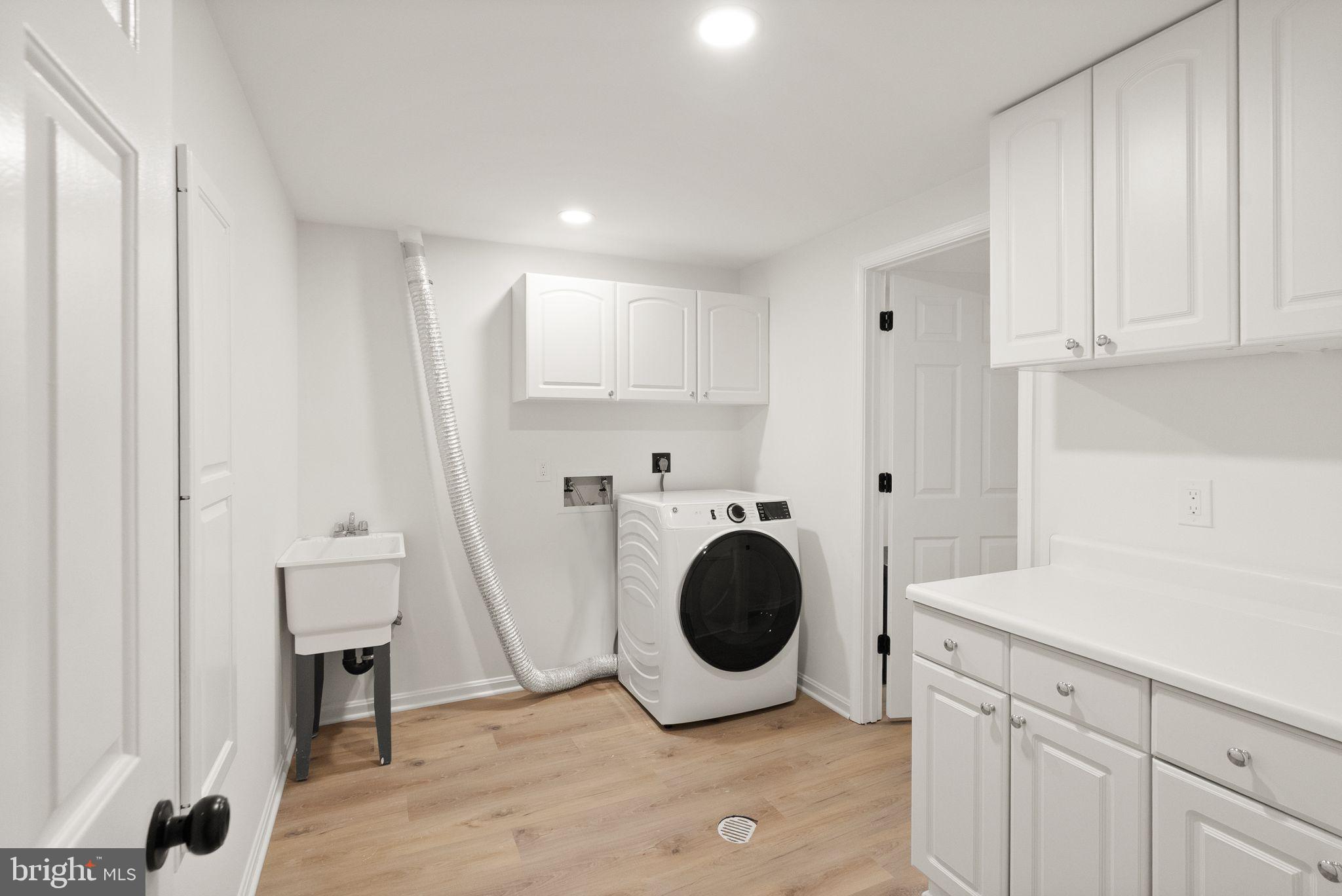 MADISON OF MCLEAN - Residential