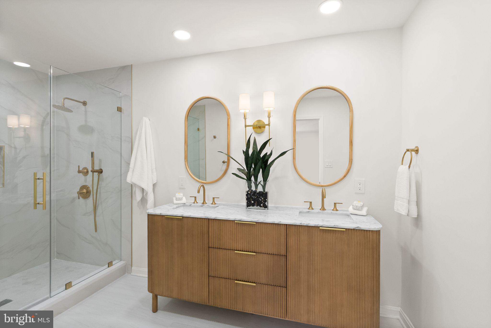 MADISON OF MCLEAN - Residential