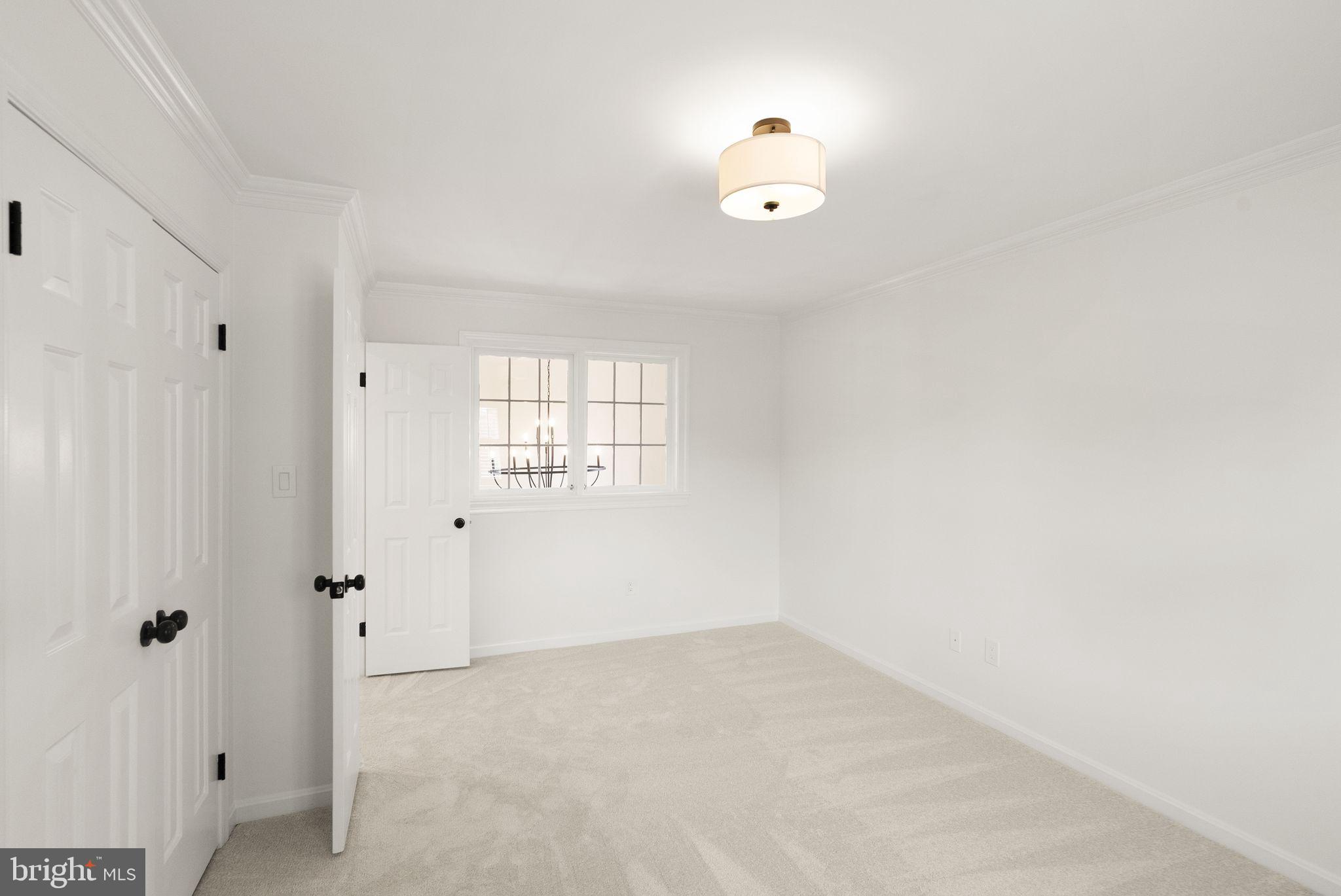 MADISON OF MCLEAN - Residential