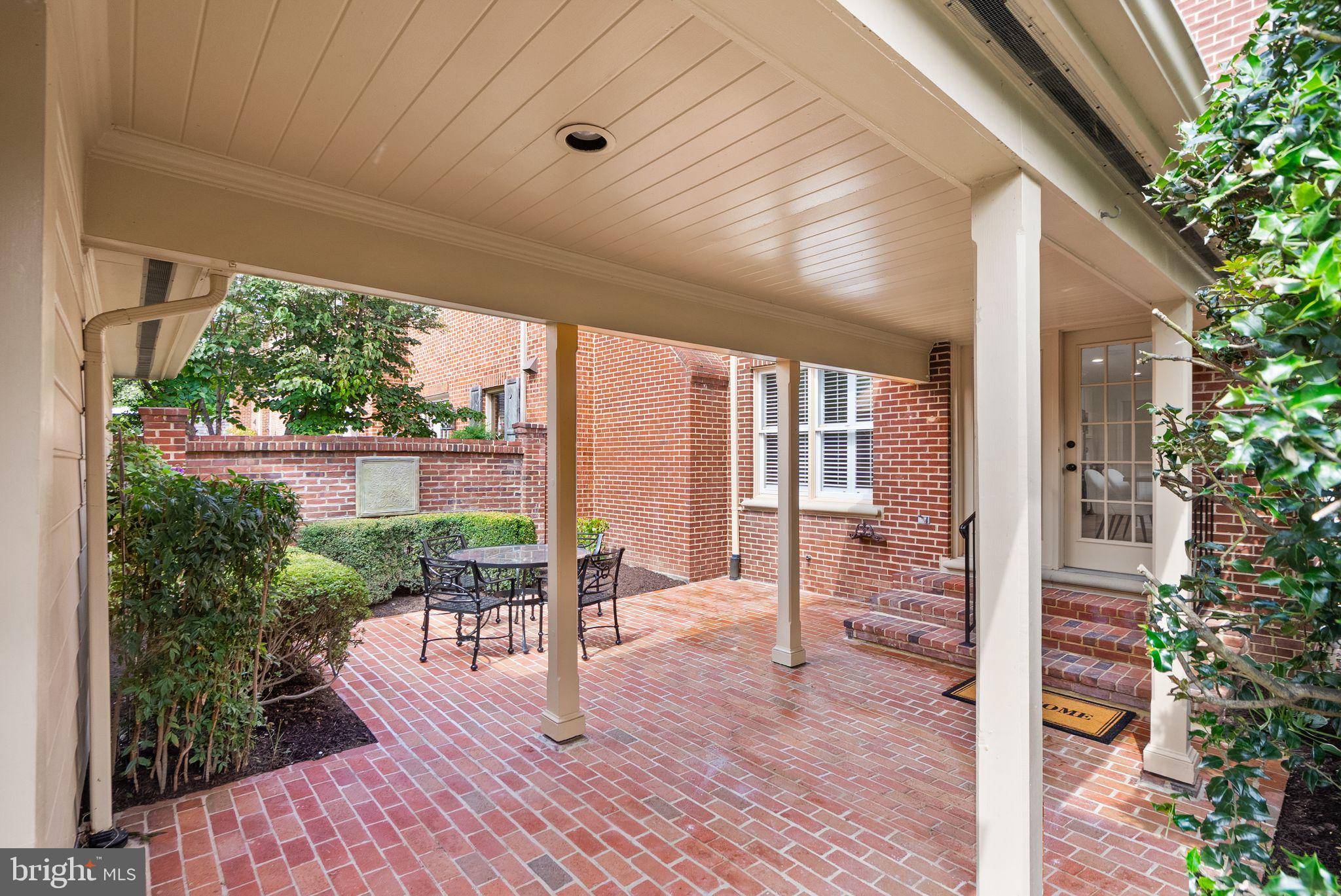 MADISON OF MCLEAN - Residential