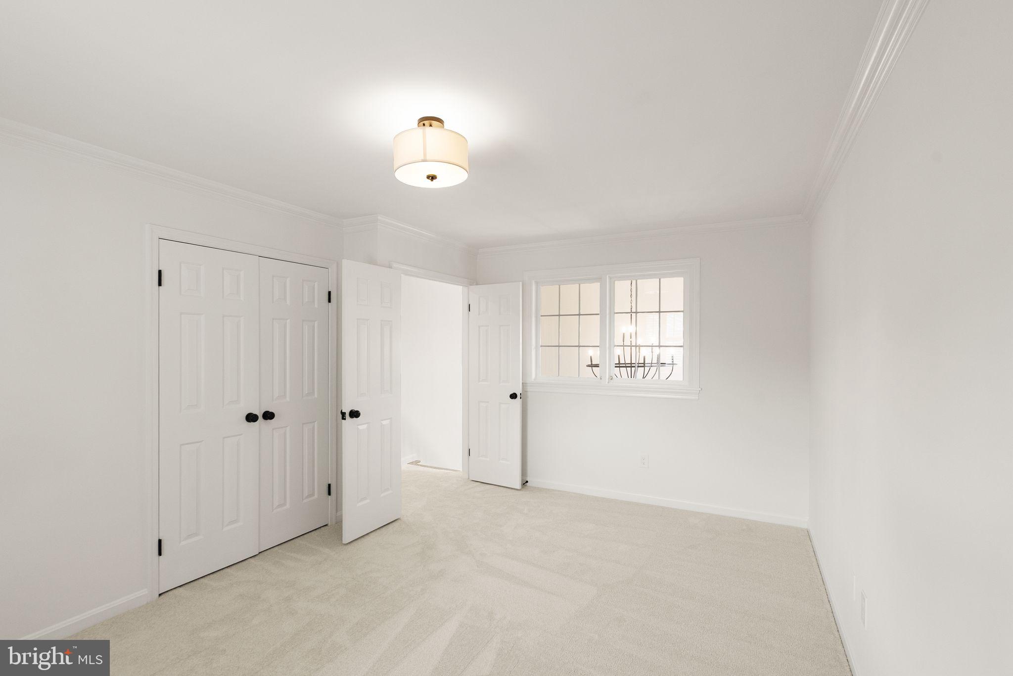 MADISON OF MCLEAN - Residential