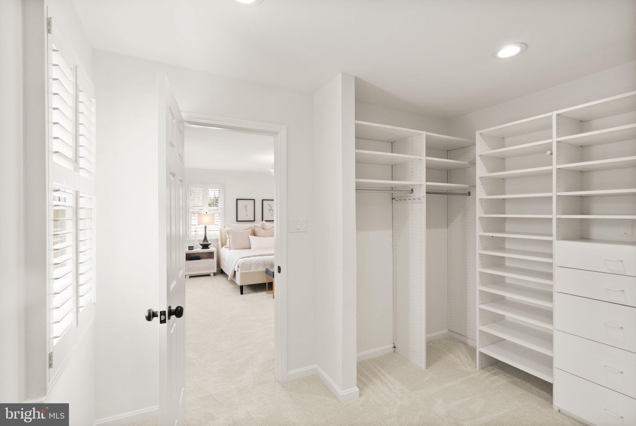 MADISON OF MCLEAN - Residential